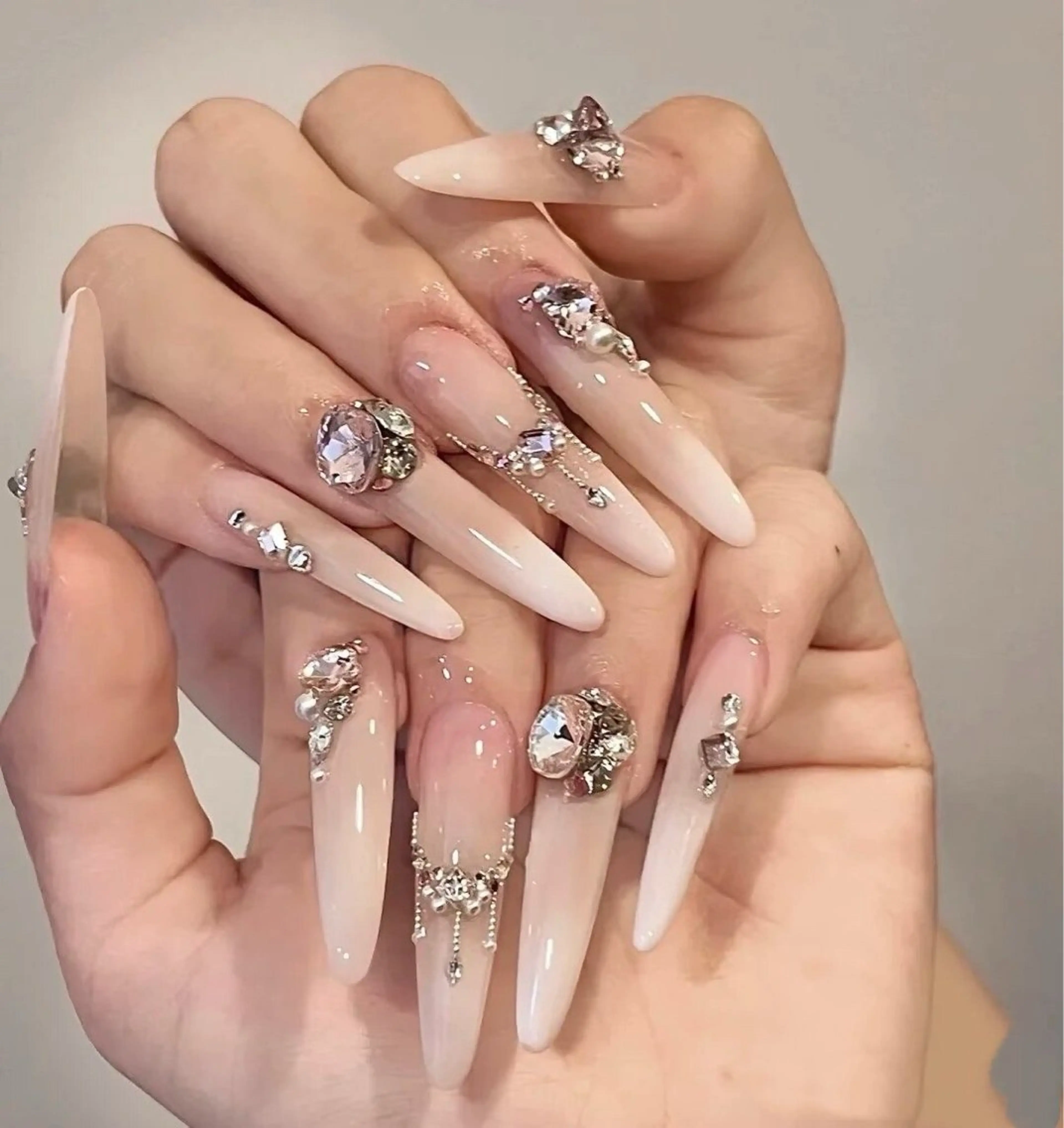 《チップ長さ出し》華やか系定額クーポンの写真