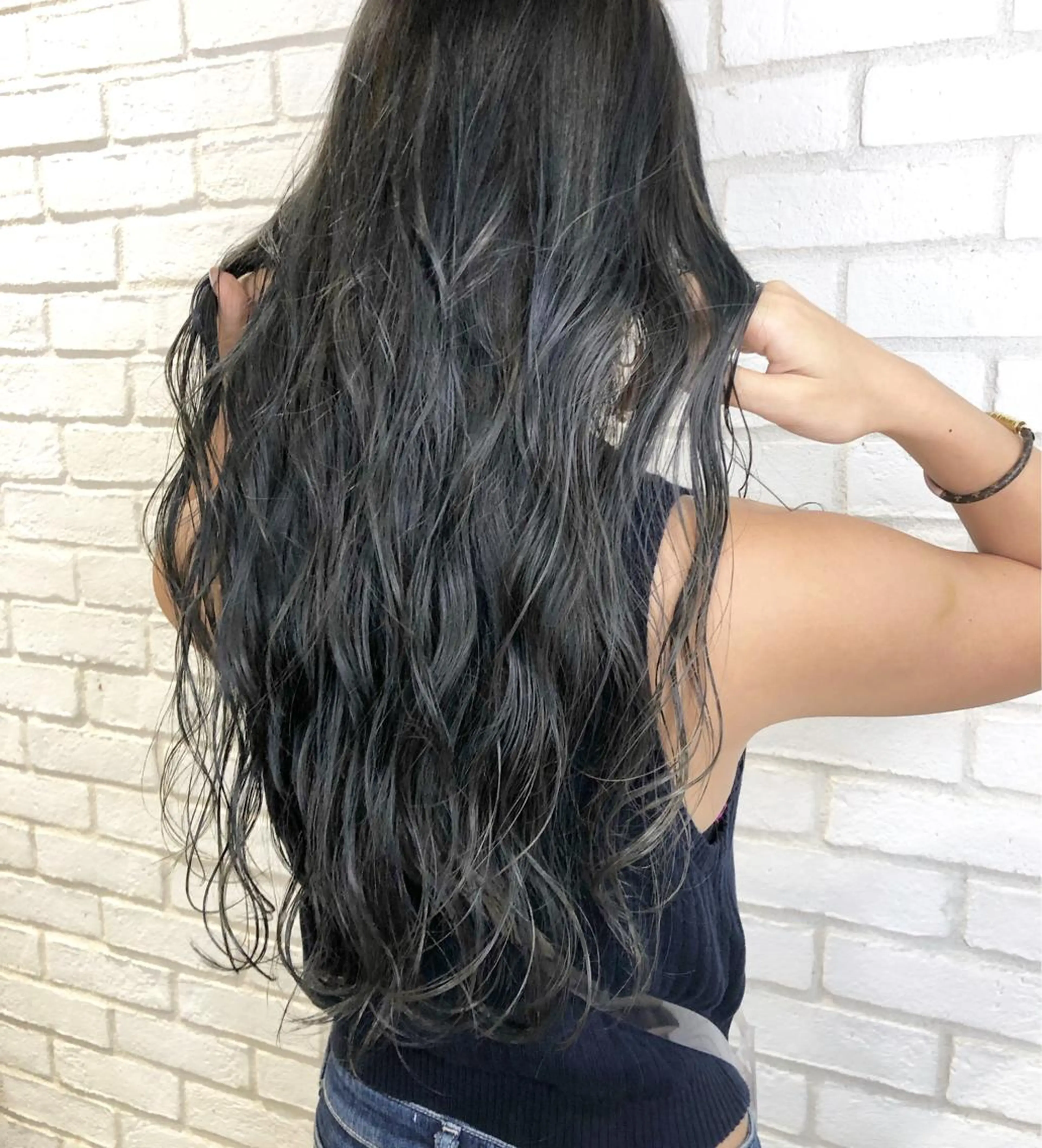 ロング カラー アディクシーカラー ダークグレー GO TODAY シェアサロン 新宿Aura店所属・佐藤 高徳のヘアスタイル