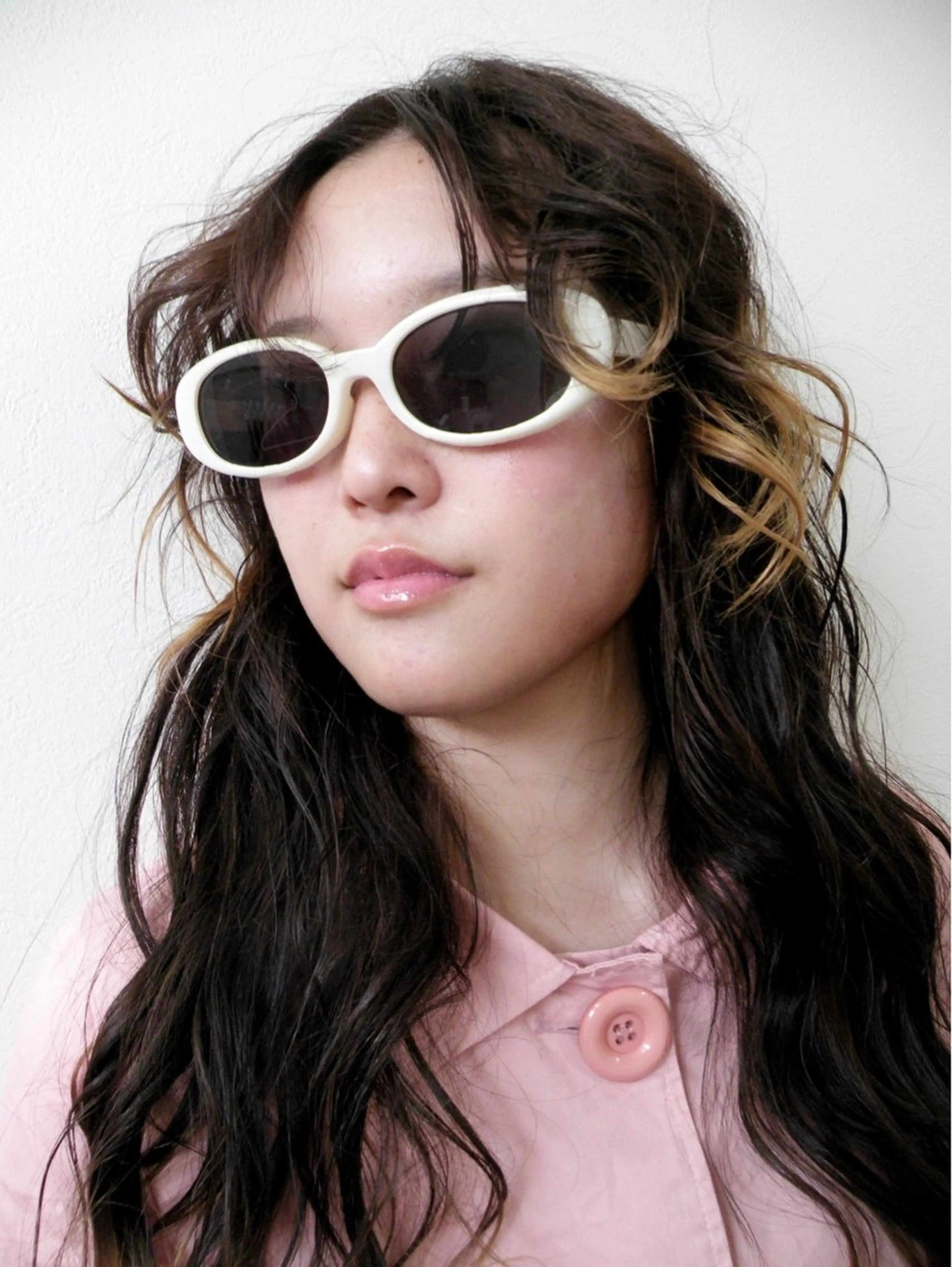 ミディアム 顔まわりレイヤー 顔周りカット レイヤーカット ヘアカラー 透明感カラー🛁/ Tuki(ツキ)のヘアスタイル