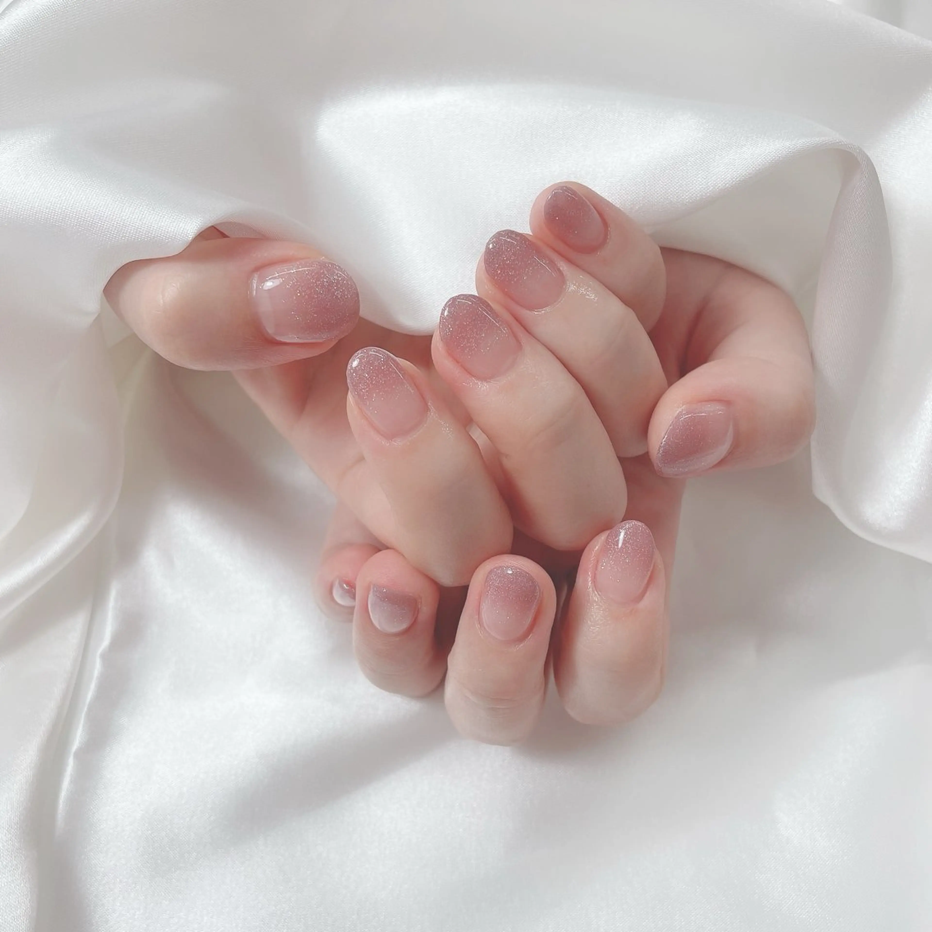 ネイル アートネイル ジェルネイル グラデーション キラキラネイル ラメ(グリッター) Viola. TOMOMIのネイルデザイン