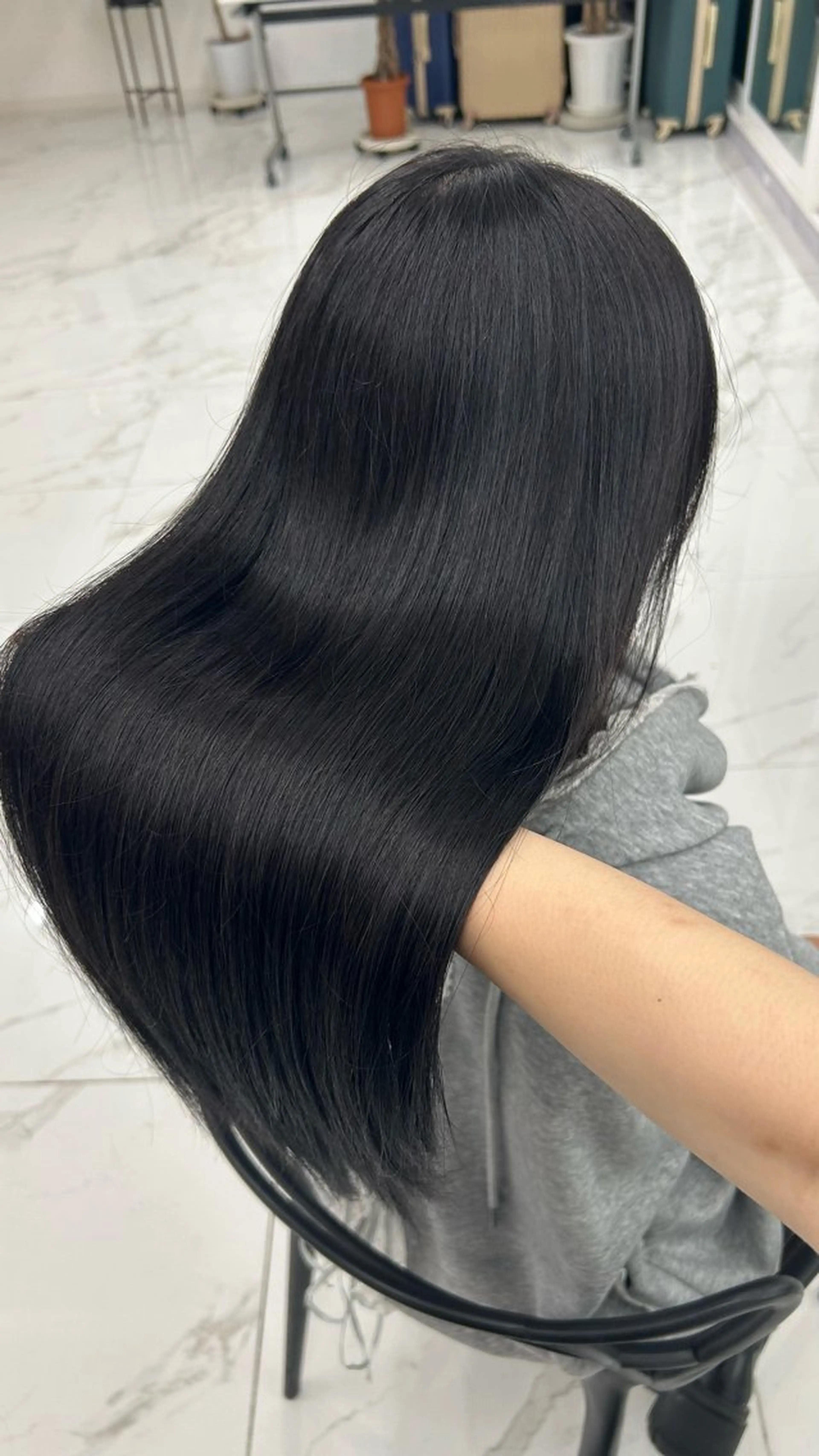 ロング トリートメント 艶カラー/レイヤー カット🖤Akaneのヘアスタイル