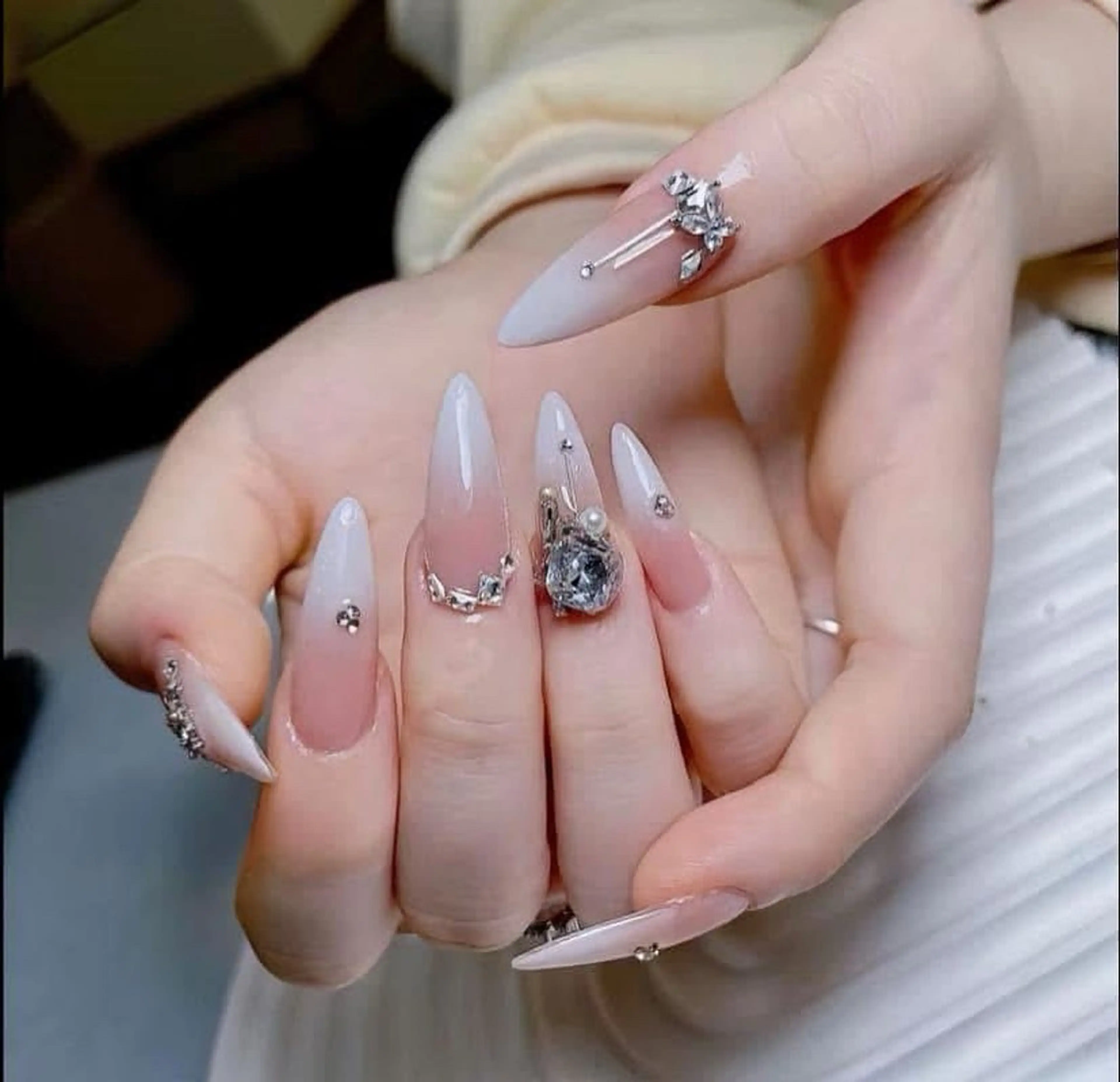 チップネイル, クリアジェルネイル, グラデーションネイル ,ストーンネイルアート 💅💅💅の写真