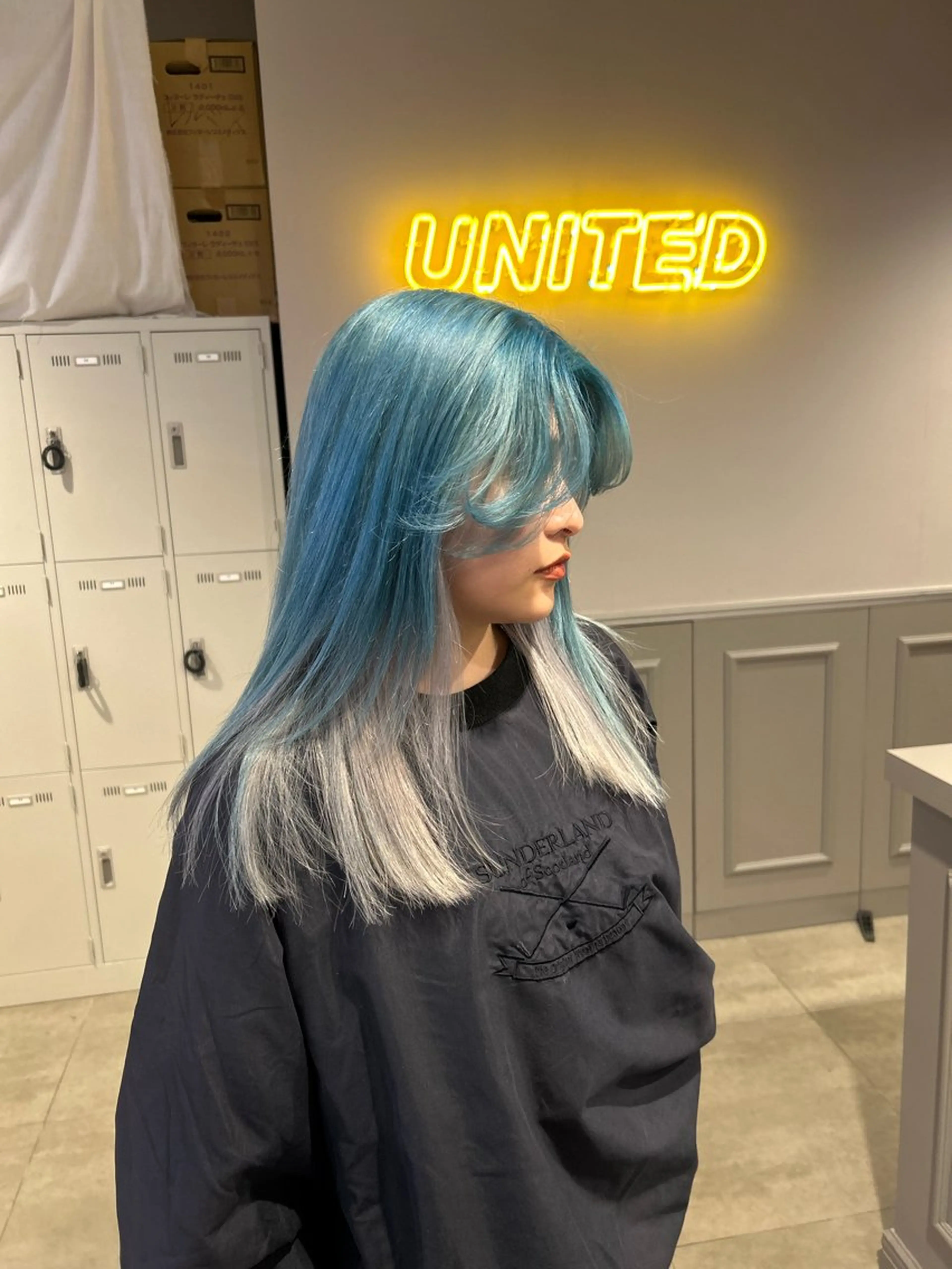 セミロング カラー ヘアカラー 韓国ヘア暗髪 ダブルカラーメンズ可のヘアスタイル
