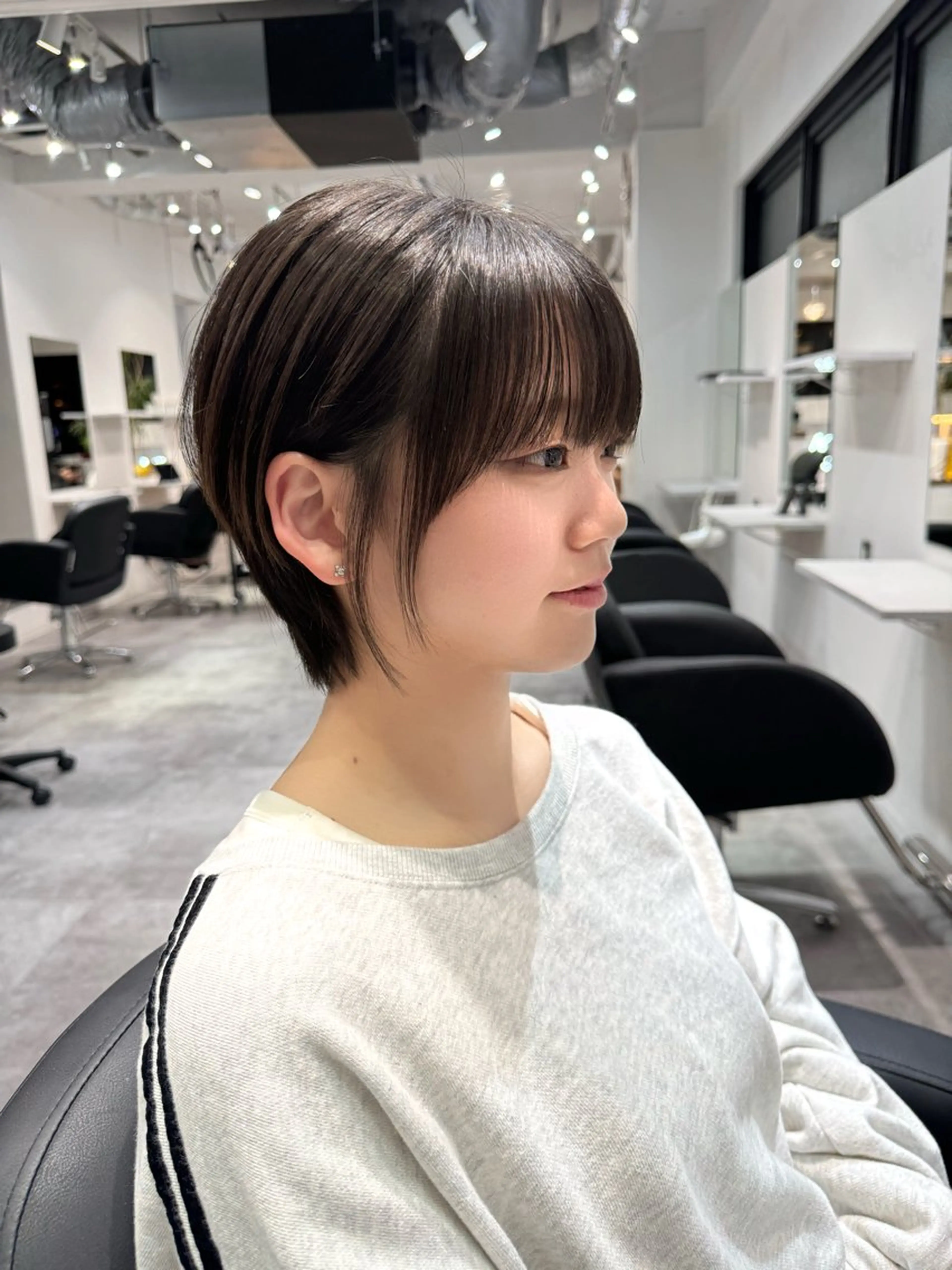 ショート カラー カット ヘアカラー トリートメント 🎀盛れる顔周り×レ イヤー×透明感/米田のヘアスタイル