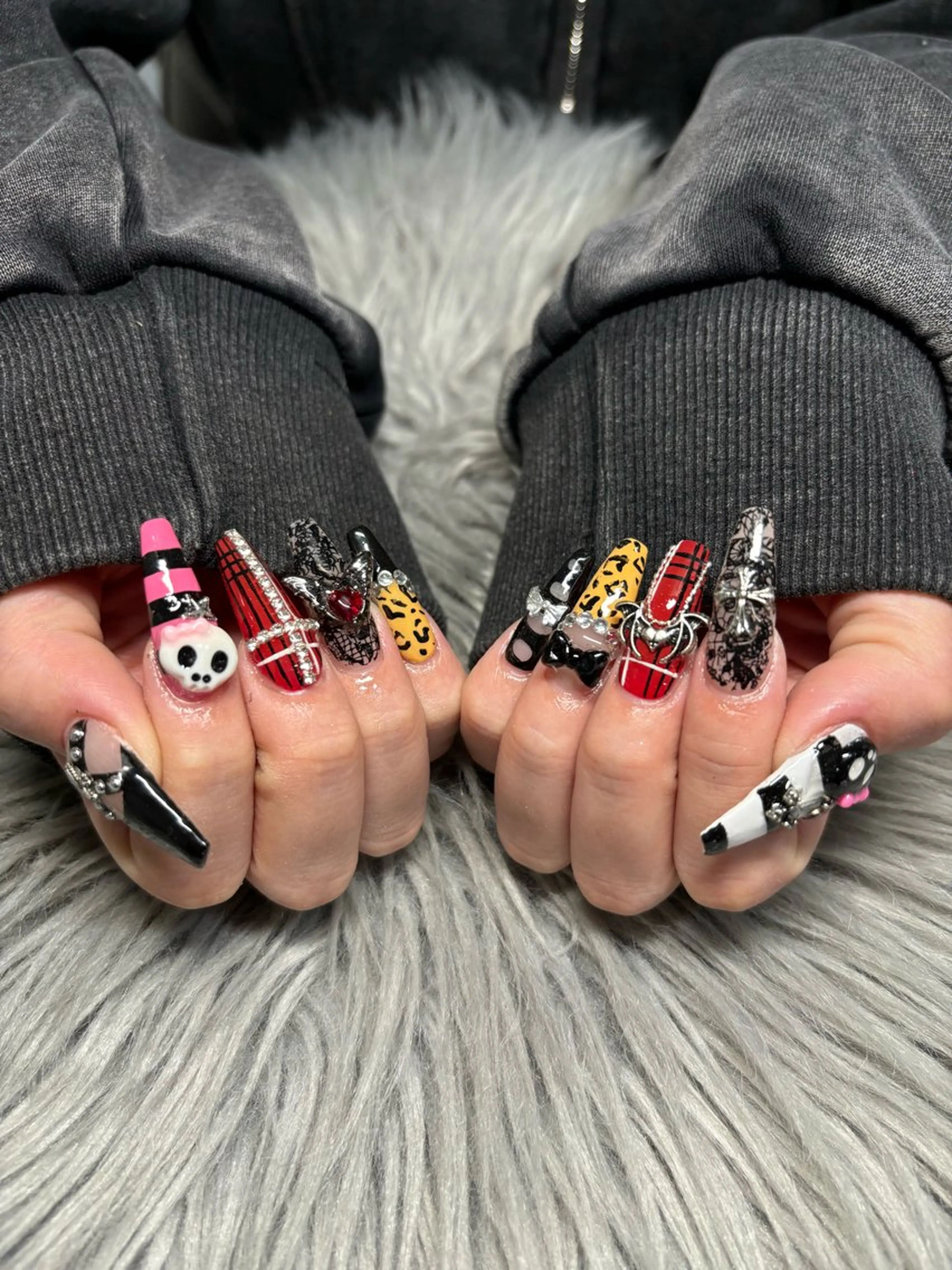 ネイル 鈴木 歩華のネイルデザイン