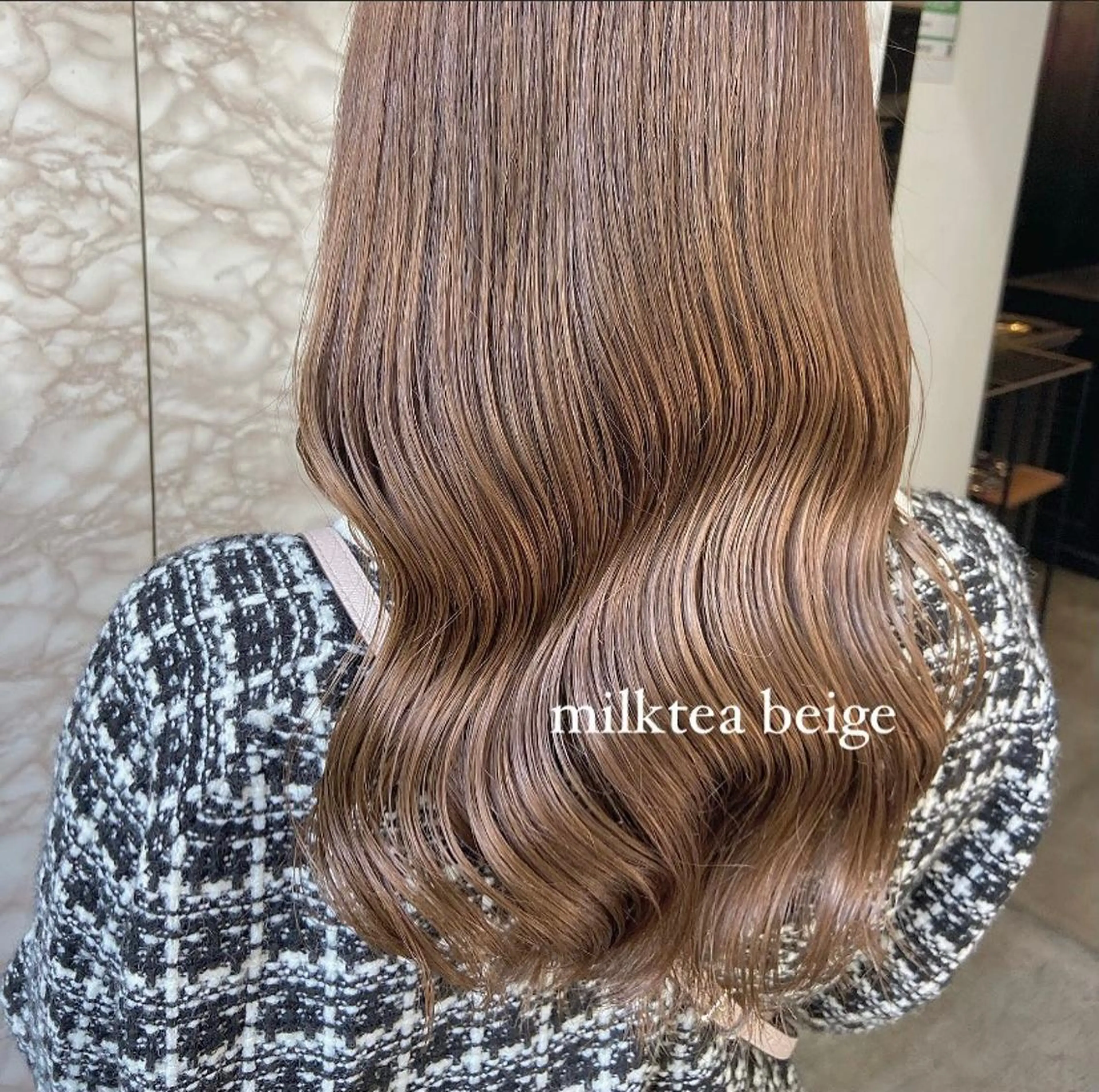 ロング カラー ベージュカラー ブリーチ ミルクティーベージュ ブリーチなしカラー ヘアカラー トリートメント ヘアセット 地毛風艶カラー🌿 喜多夏海のヘアスタイル