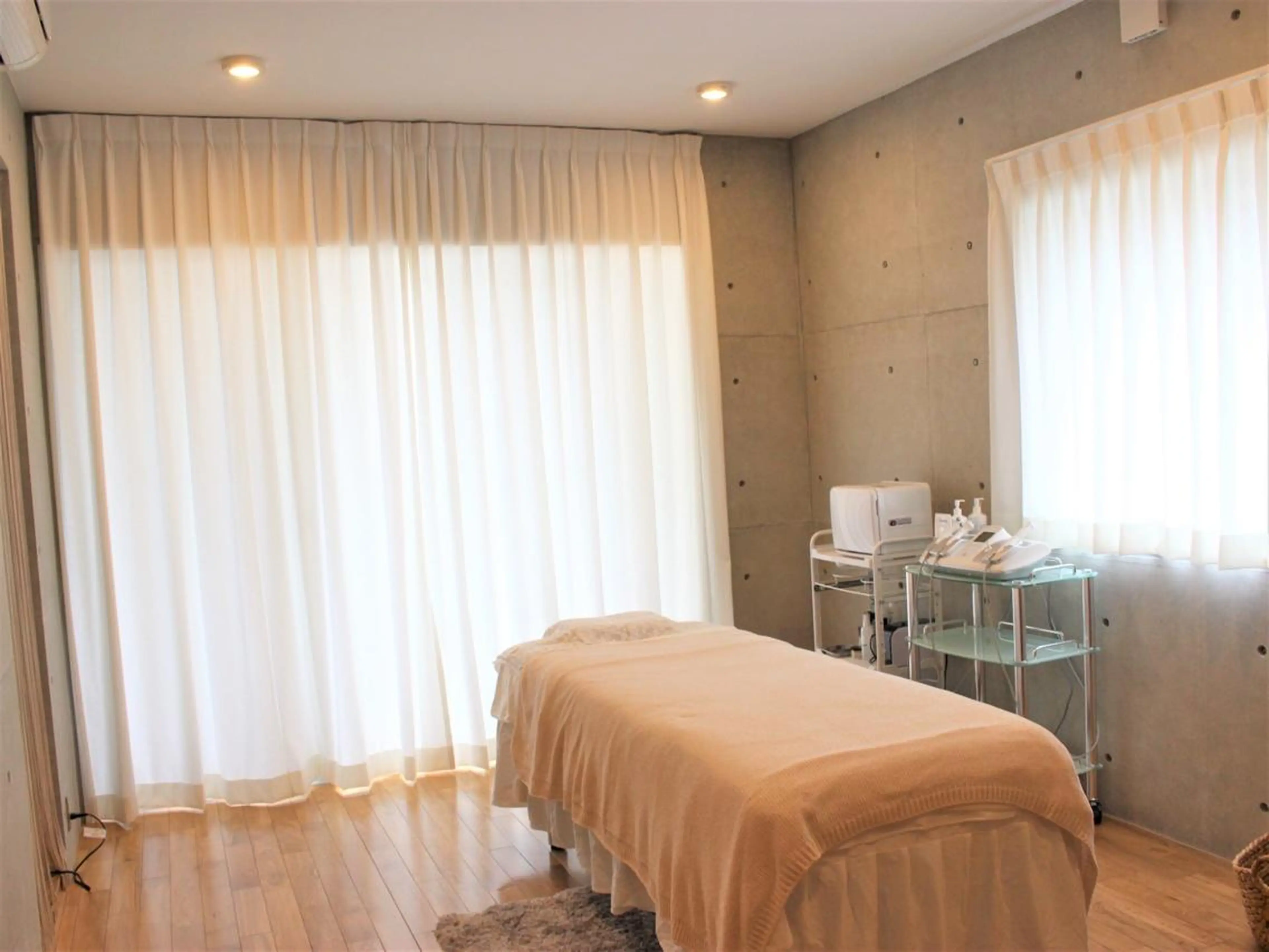 ネイル マツエク・マツパ アイブロウ 【しみ毛穴専門店】beautysalon Ankh所属・しみ毛穴専門店 Ankh 平田のエステ・リラクイメージ