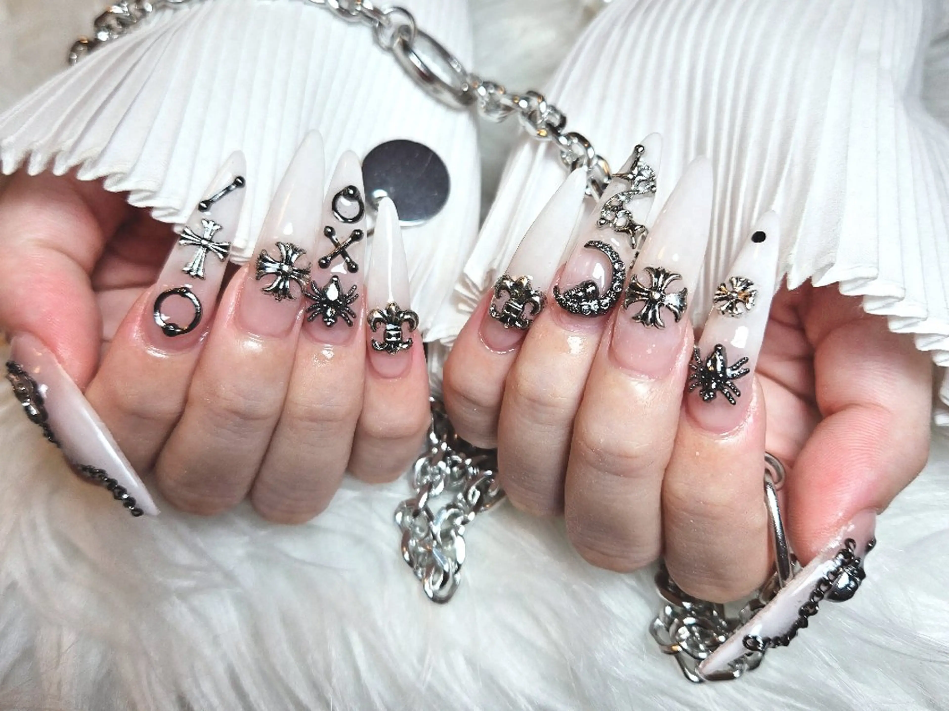 ネイル ハンドネイル 🌈Yun nail hyejin💋のネイルデザイン