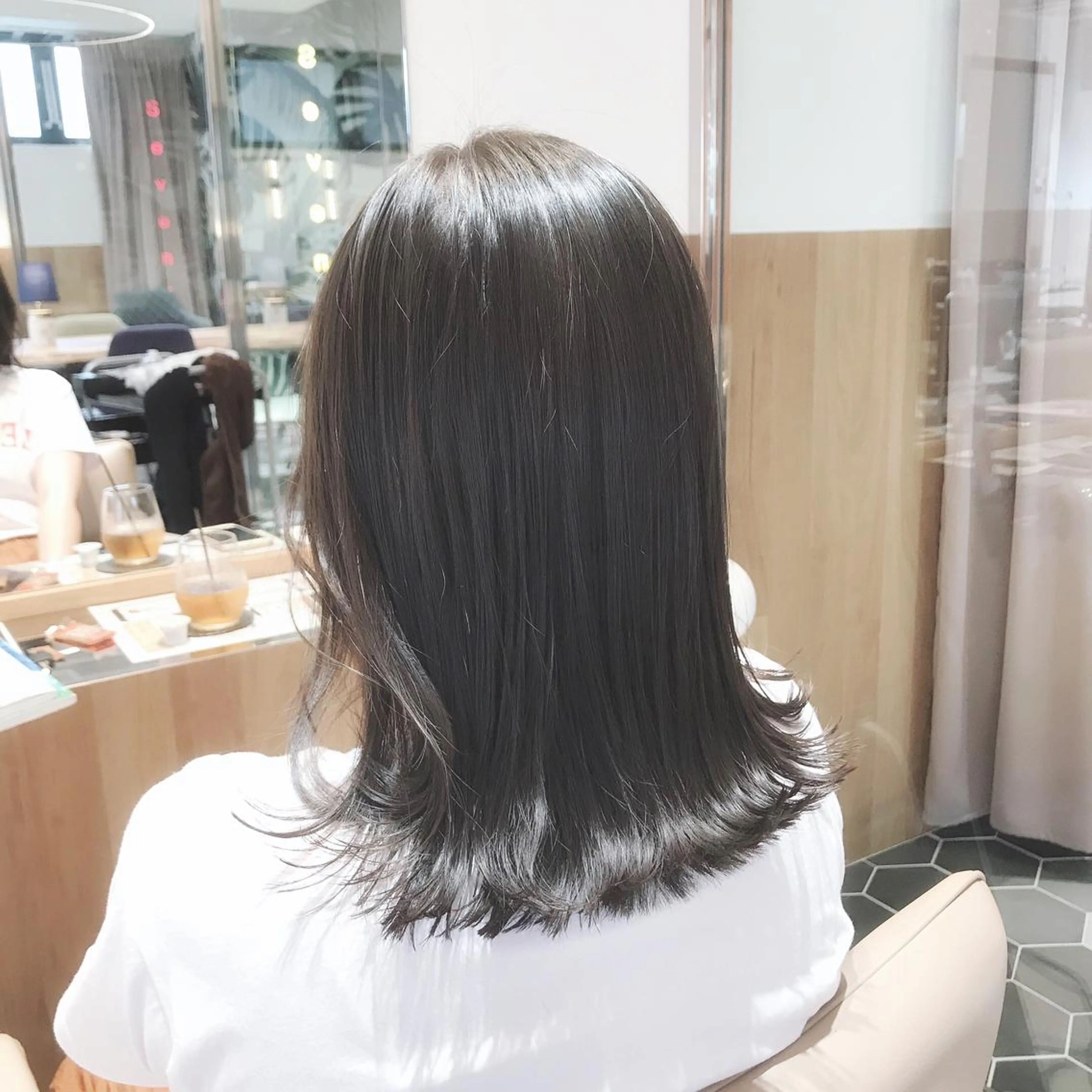 ミディアム カラー 透明感カラー カット ヘアカラー トリートメント ボブ/ハイトーン 立川loose 下田のヘアスタイル