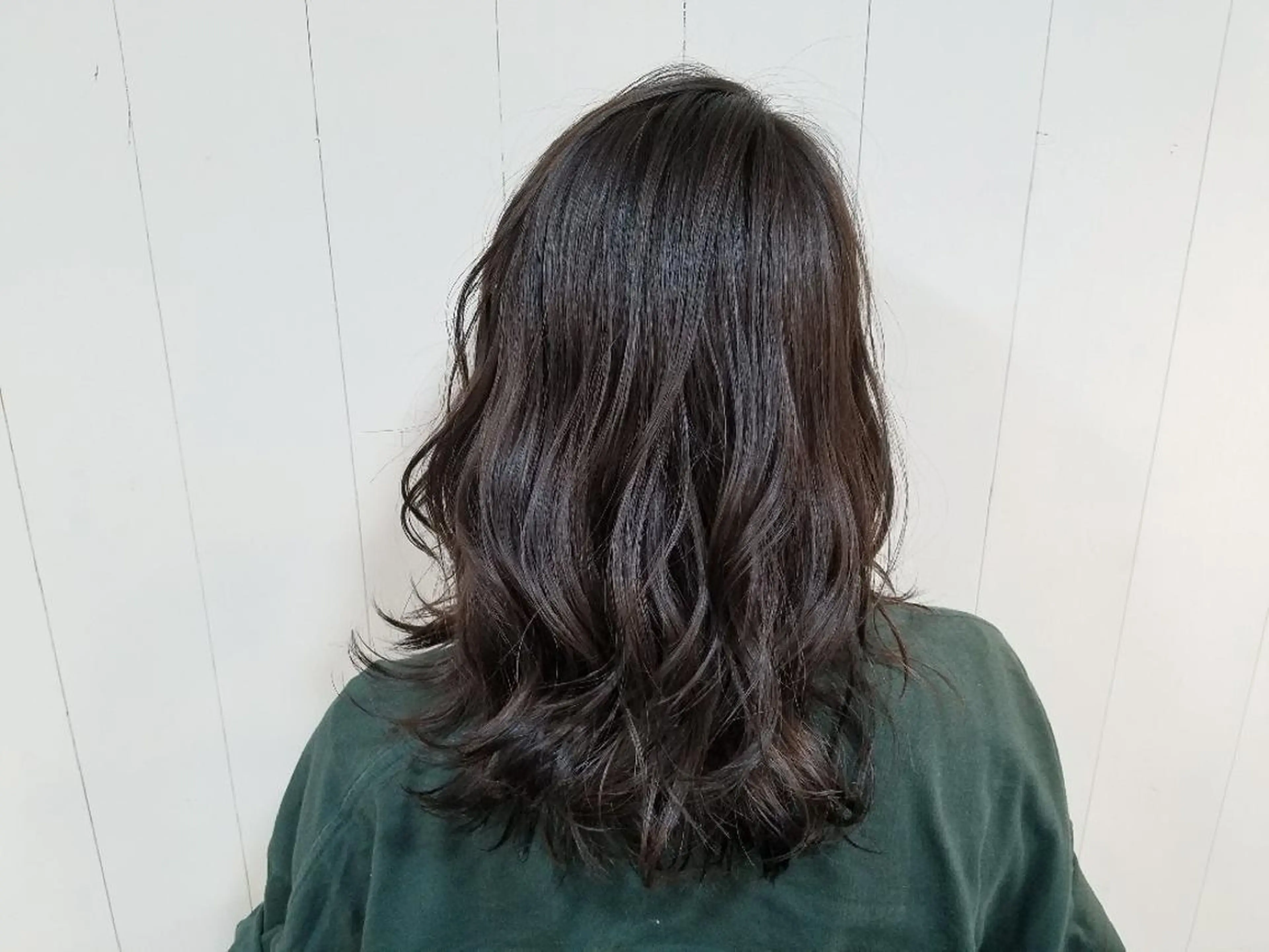 カラー ミディアム ブルーカラー ブルージュ ウルフ、ボブ美容師 今井のヘアスタイル