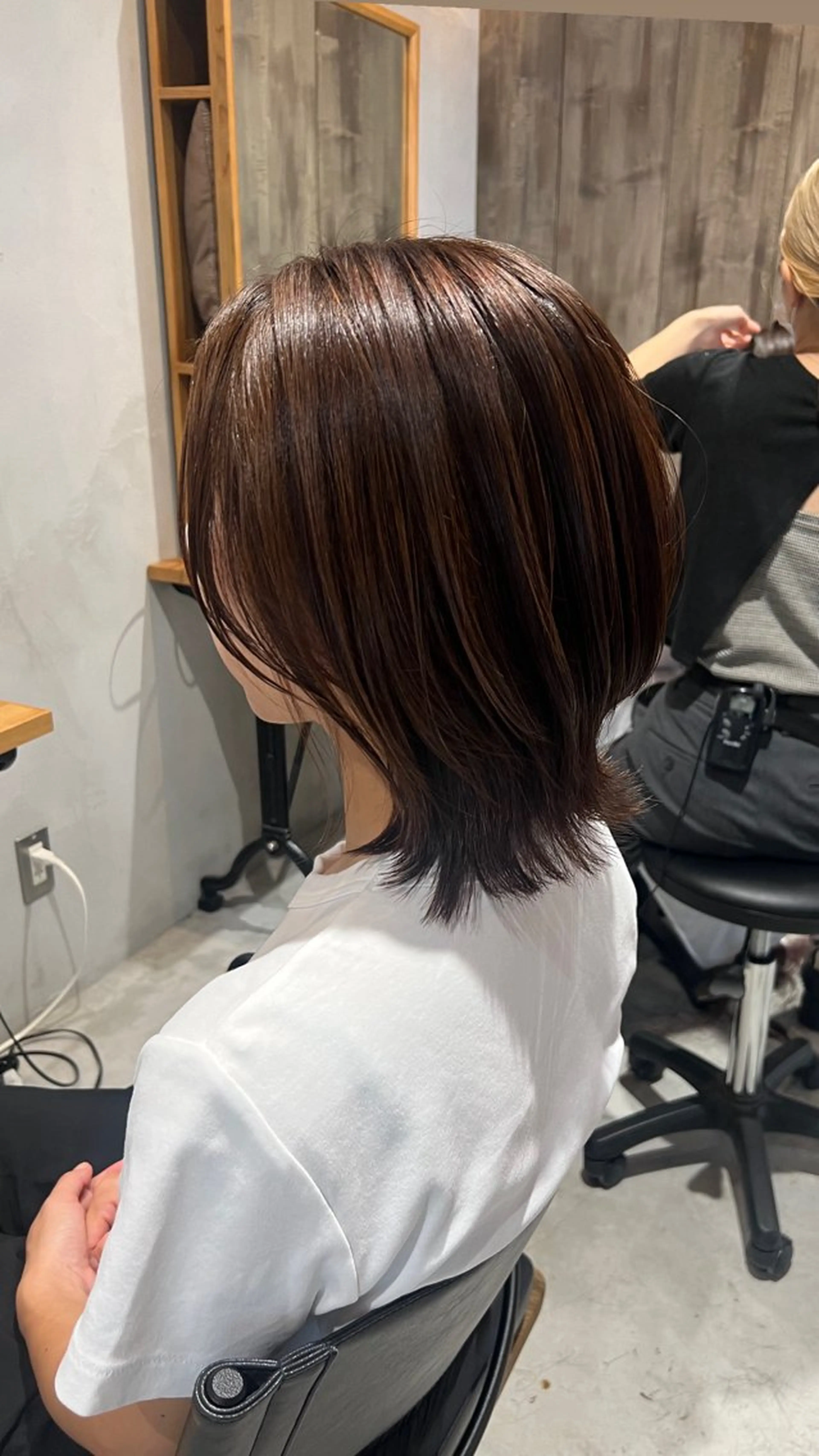 ミディアム レイヤーカット 佐藤 百奈美のヘアスタイル