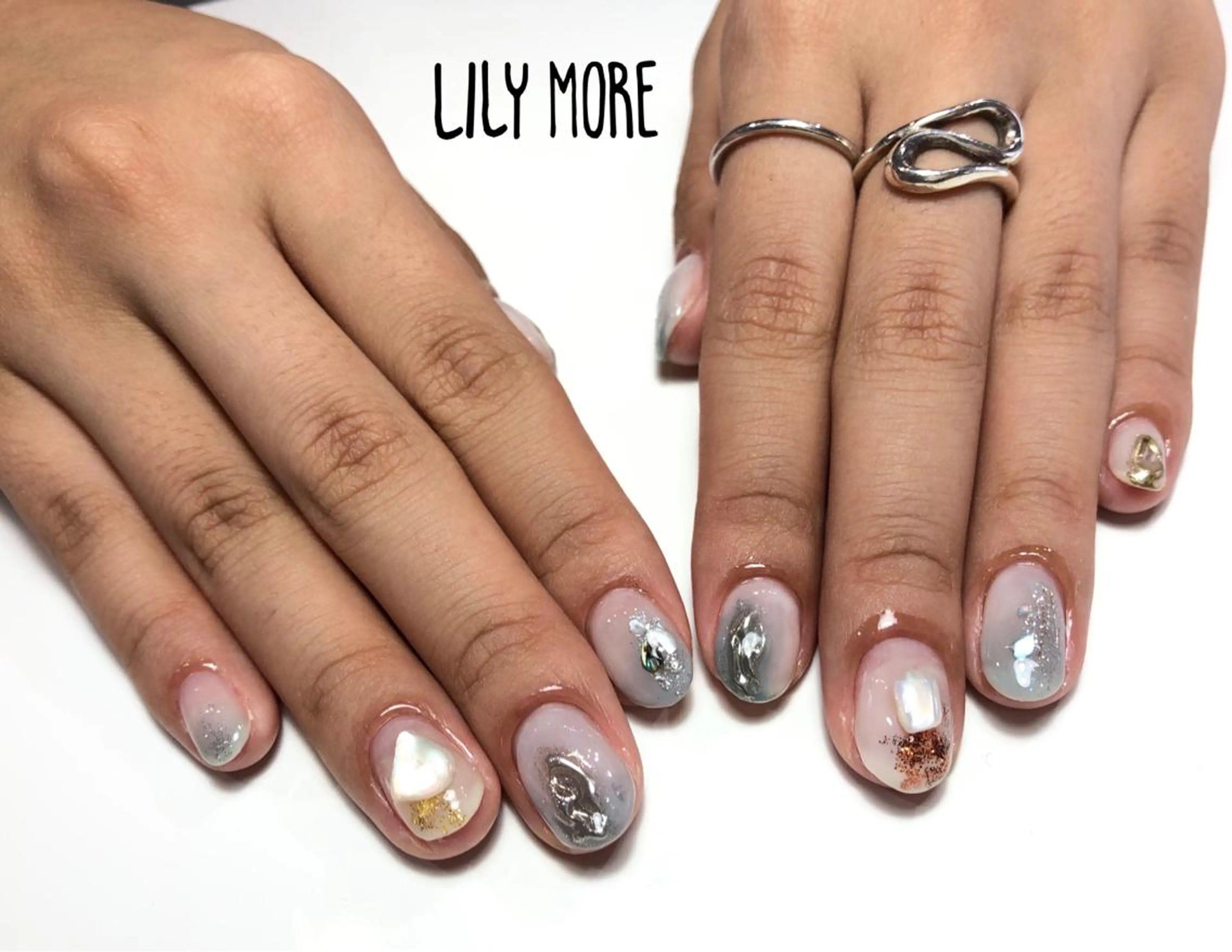 ネイル ニュアンスネイル Lily closetのネイルデザイン