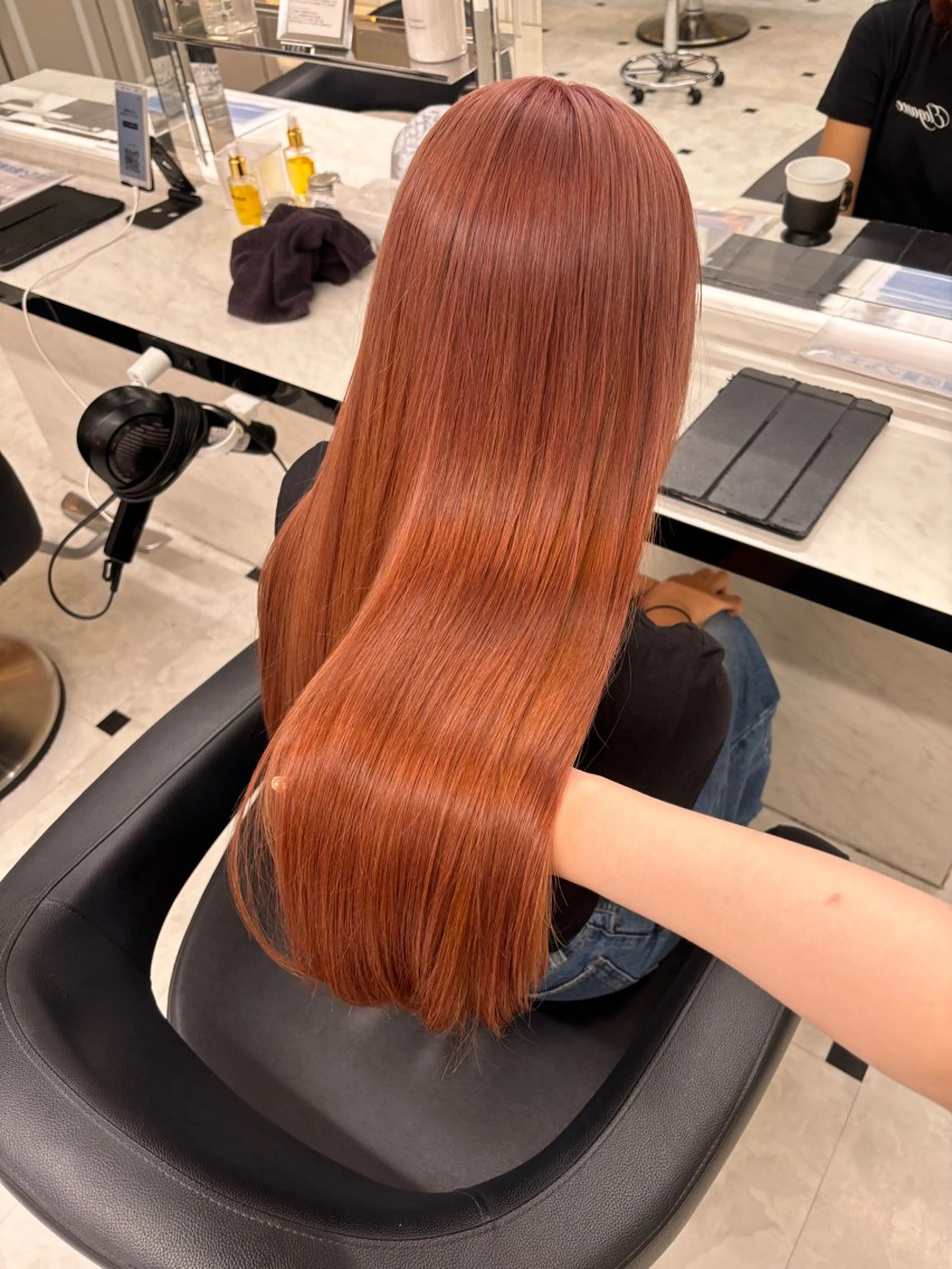 ロング カラー オレンジ 髪質改善 トリートメント 💙ハイトーン韓国風 色白ヘア💙manaのヘアスタイル
