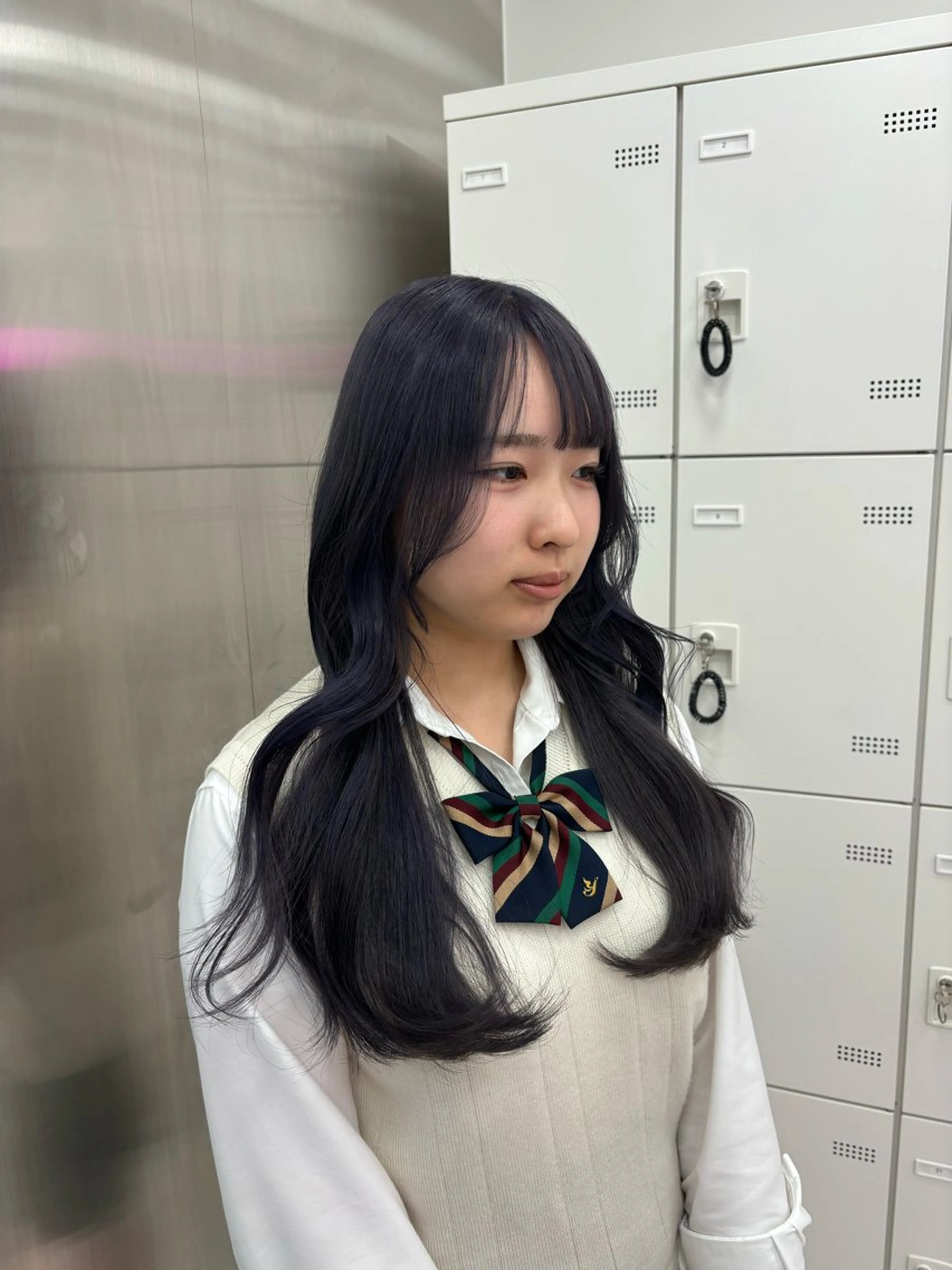ロング カラー ヘアカラー トリートメント ヘッドスパ ヘアセット 韓国レイヤー ハッシュカットのヘアスタイル