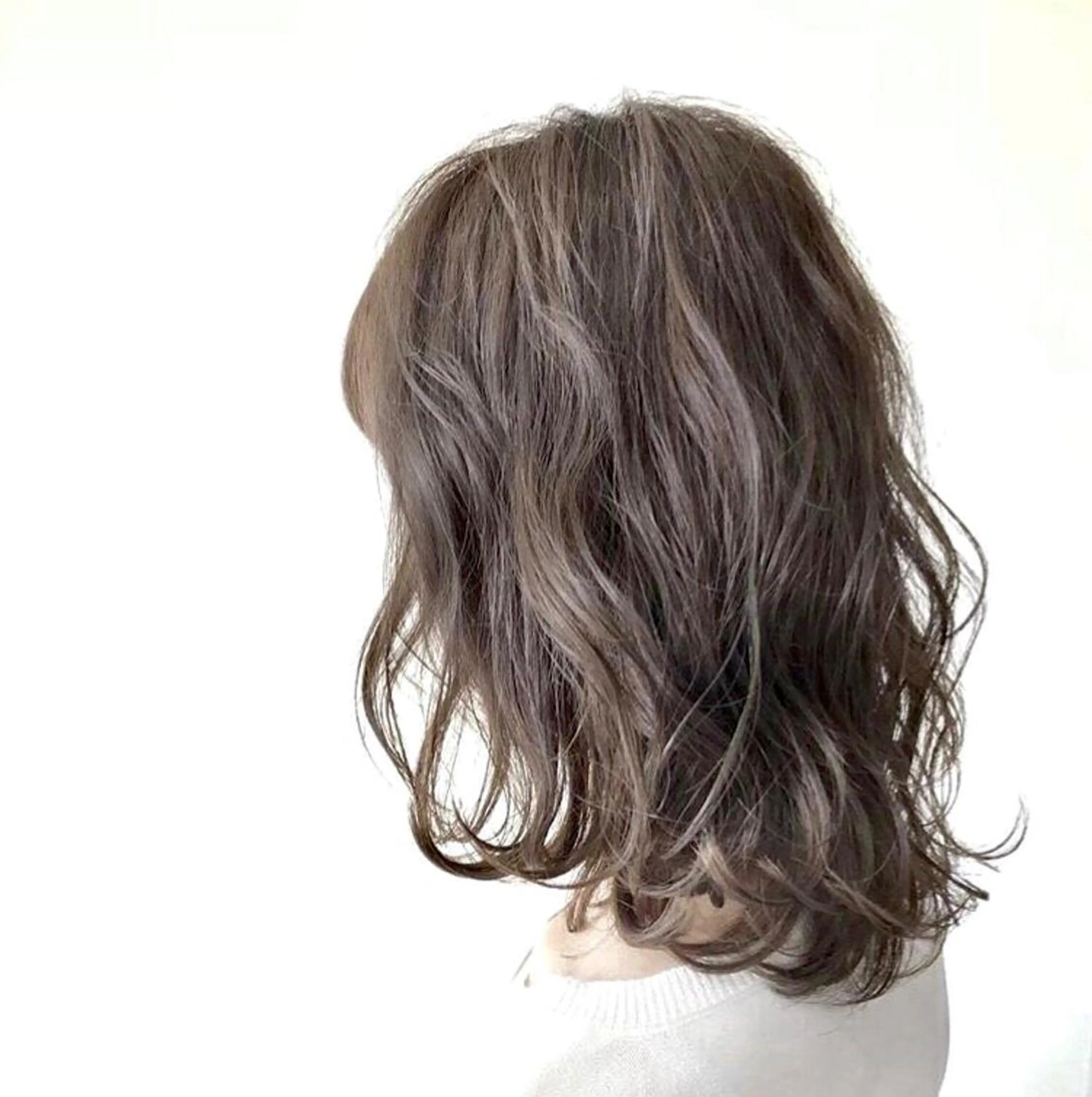 セミロング カラー パーマ 透明感カラー FORTE MiLA 新居尚志のヘアスタイル
