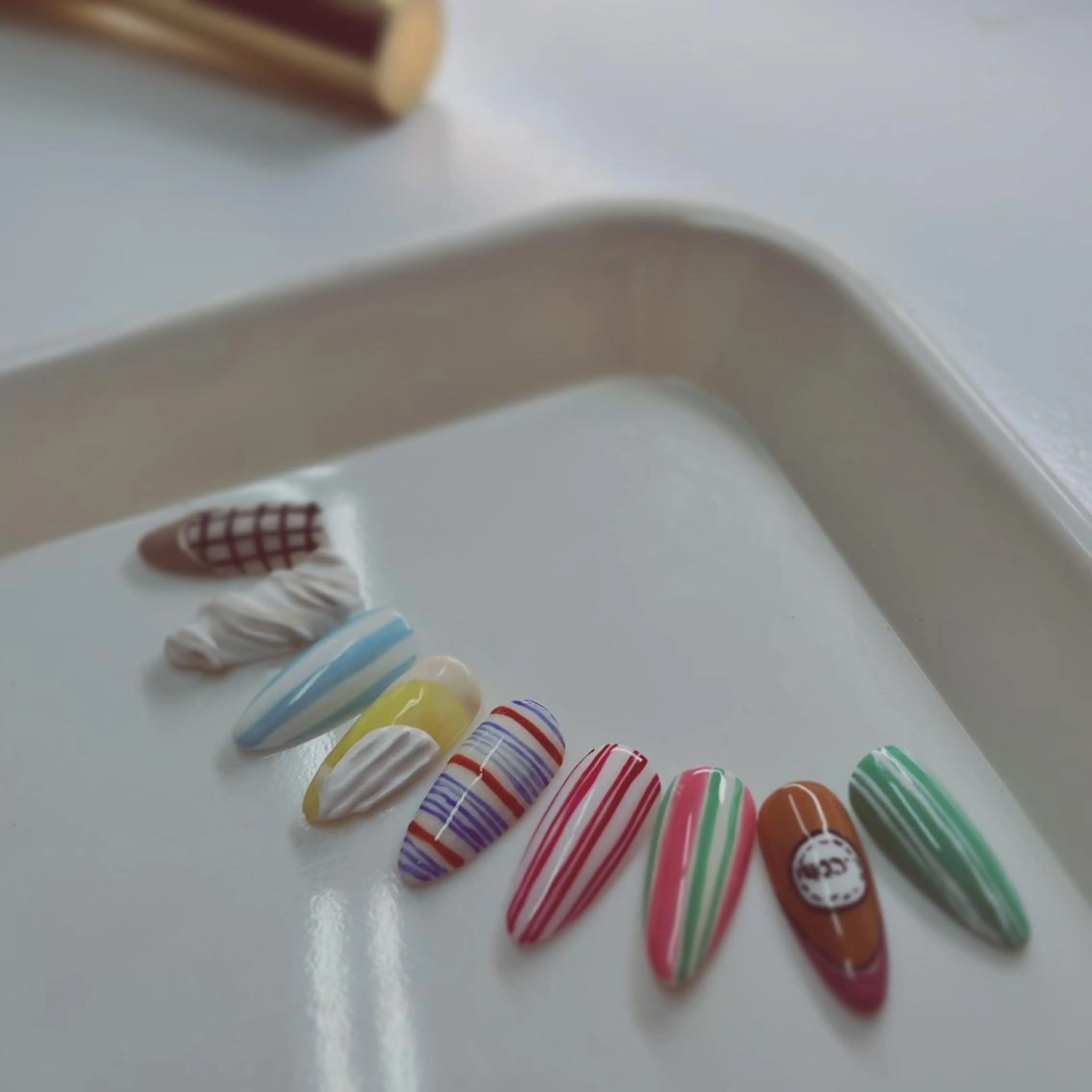 ショート ネイル ニュアンスネイル シンプルネイル RIONnail(リオンネイル)所属・RIONnail Yurikaのネイルデザイン