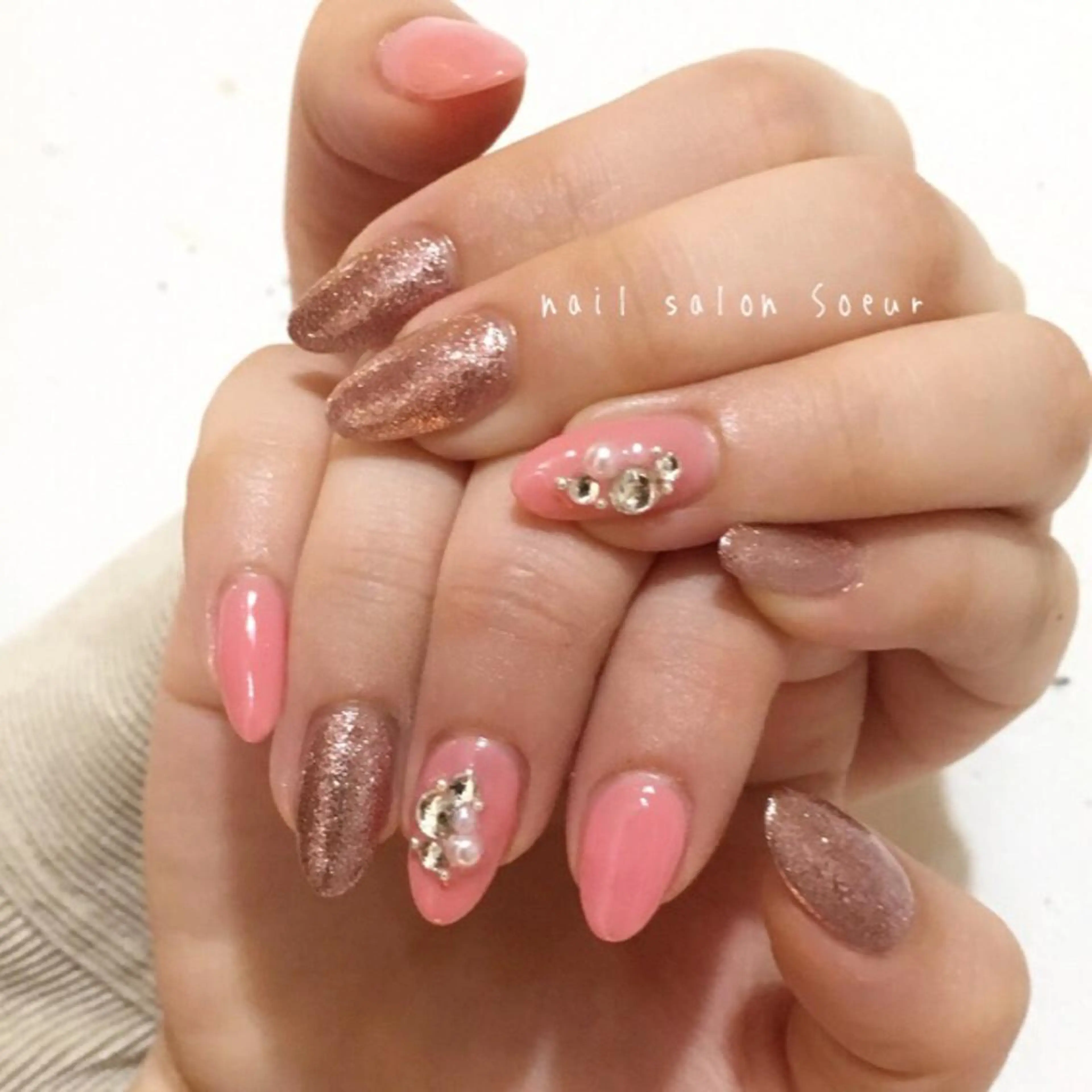 ネイル ジェルネイル ワンカラーネイル ピンク 春ネイル ストーンネイル nail salon Soeurのネイルデザイン