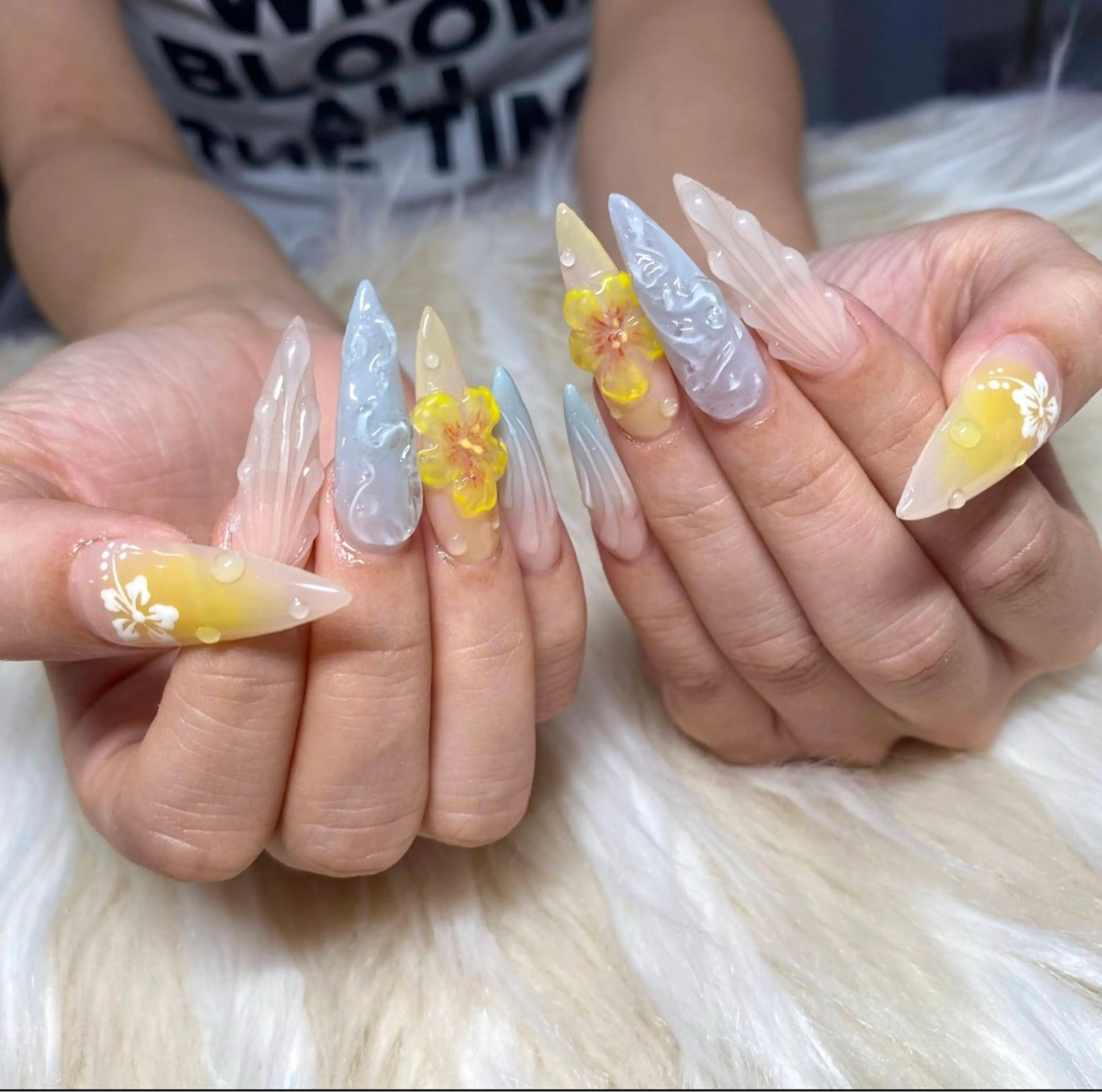 ネイル 長さ出し フットネイル フレンチネイル ジェルネイル グラデーション ハンドネイル Nail&eye Belire 新宿のネイルデザイン