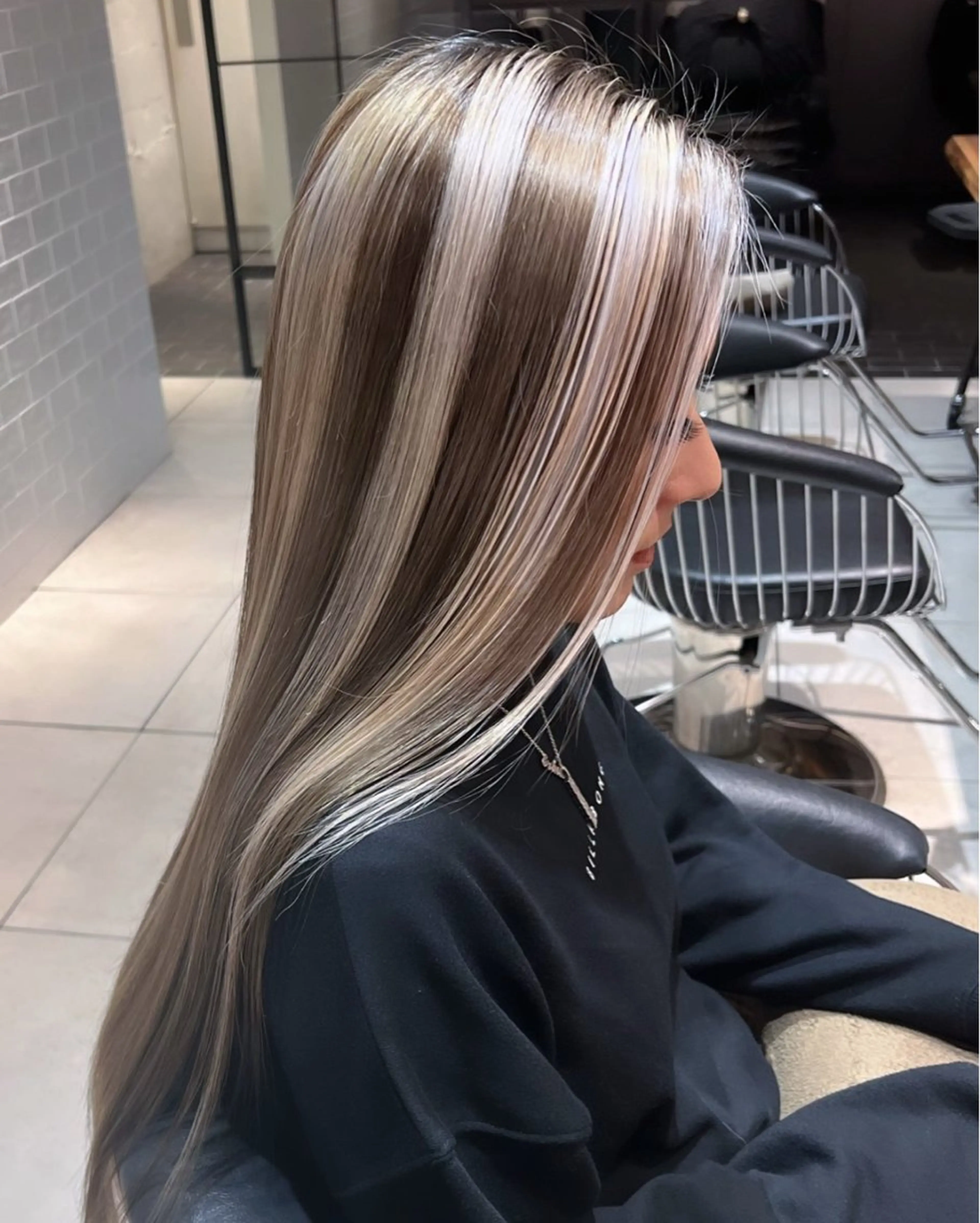 ロング 月江 嵩士のヘアスタイル