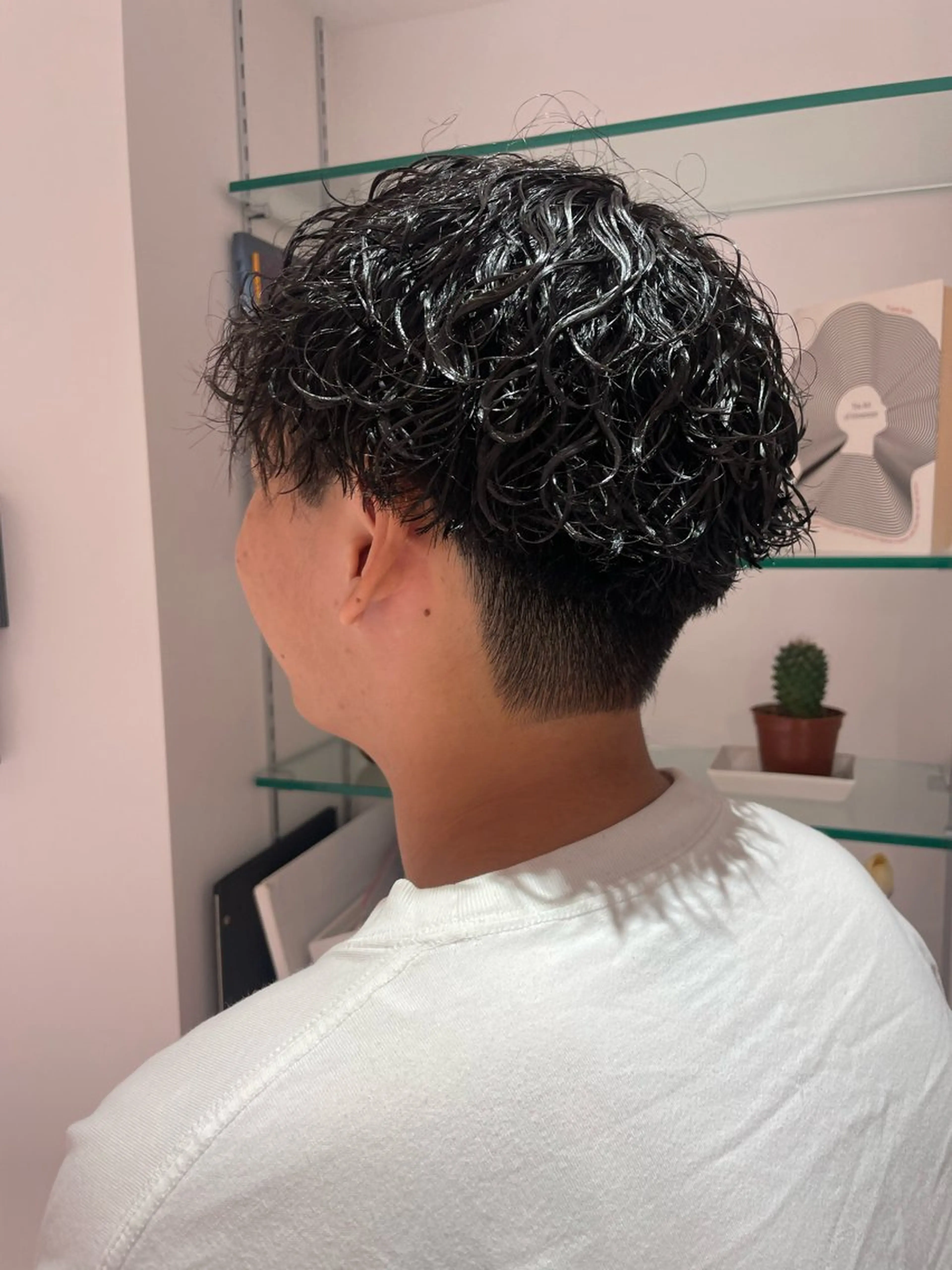 パーマ メンズ メンズパーマ 波巻きパーマ カット パーマ 佐藤 綾郁のヘアスタイル
