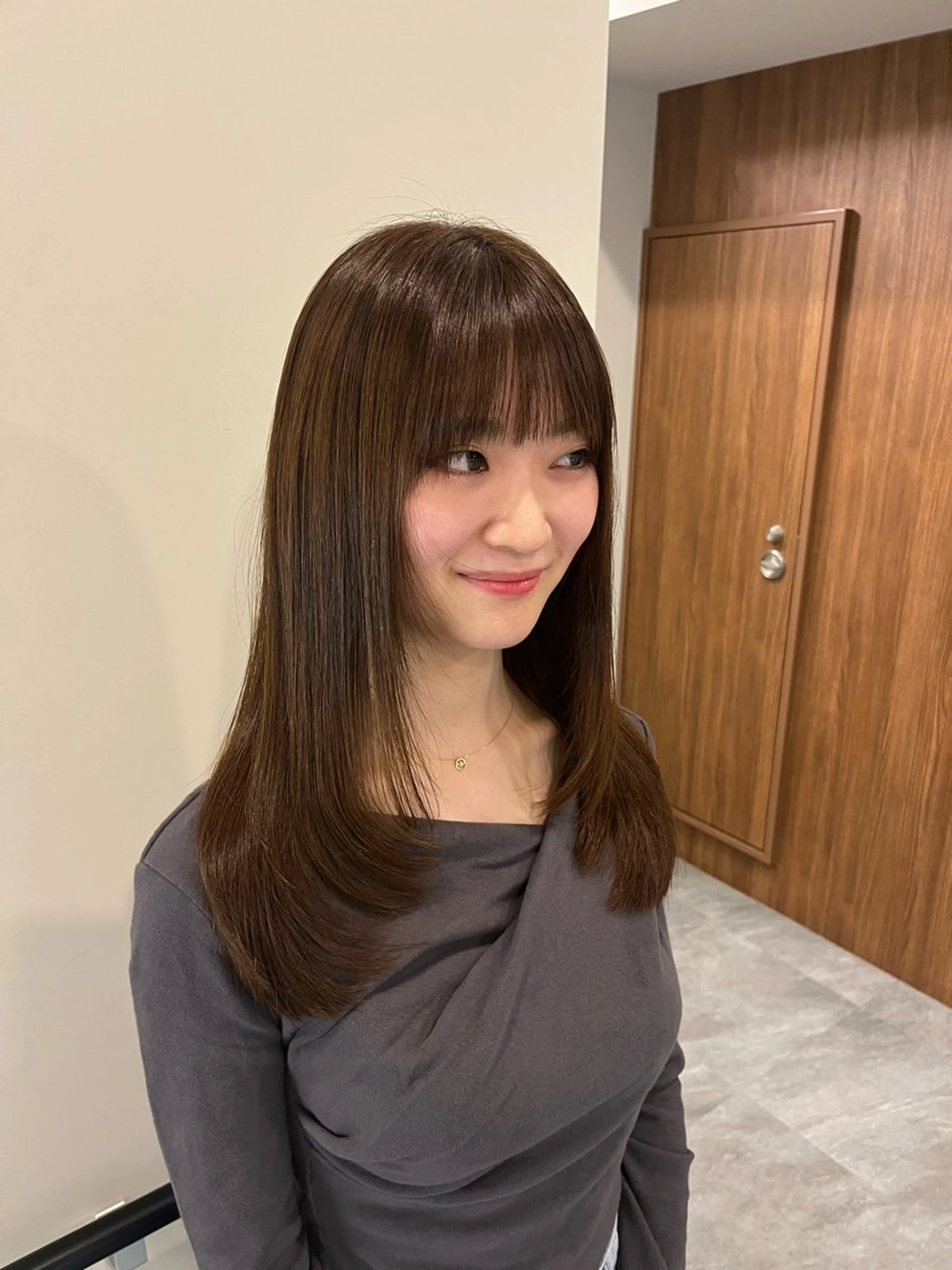 ロング 韓国レイヤーカット/ ハイトーン/マアヤのヘアスタイル