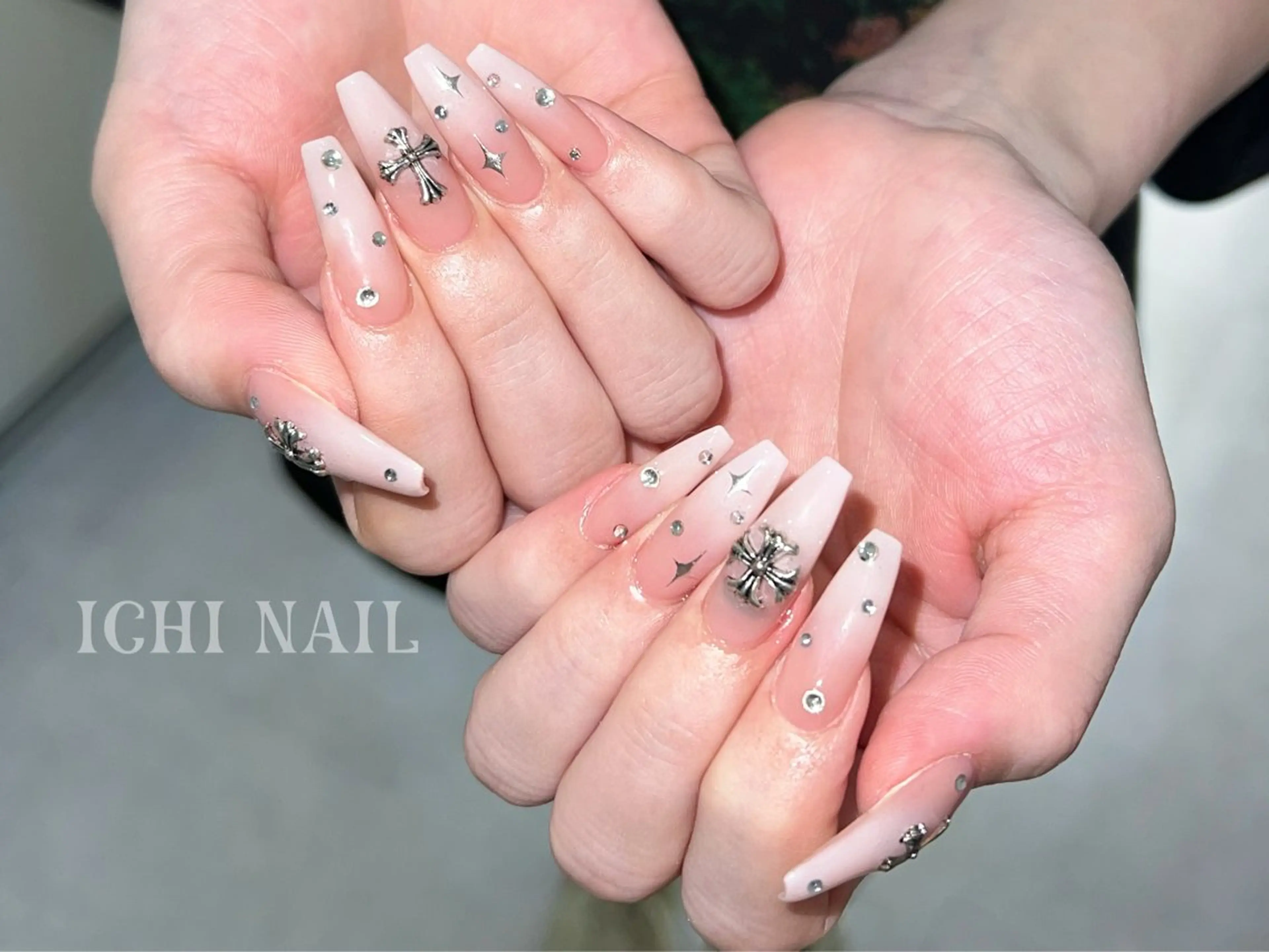 ネイル ハンドネイル 🧚🏻‍♀️ NOHA🎀のネイルデザイン