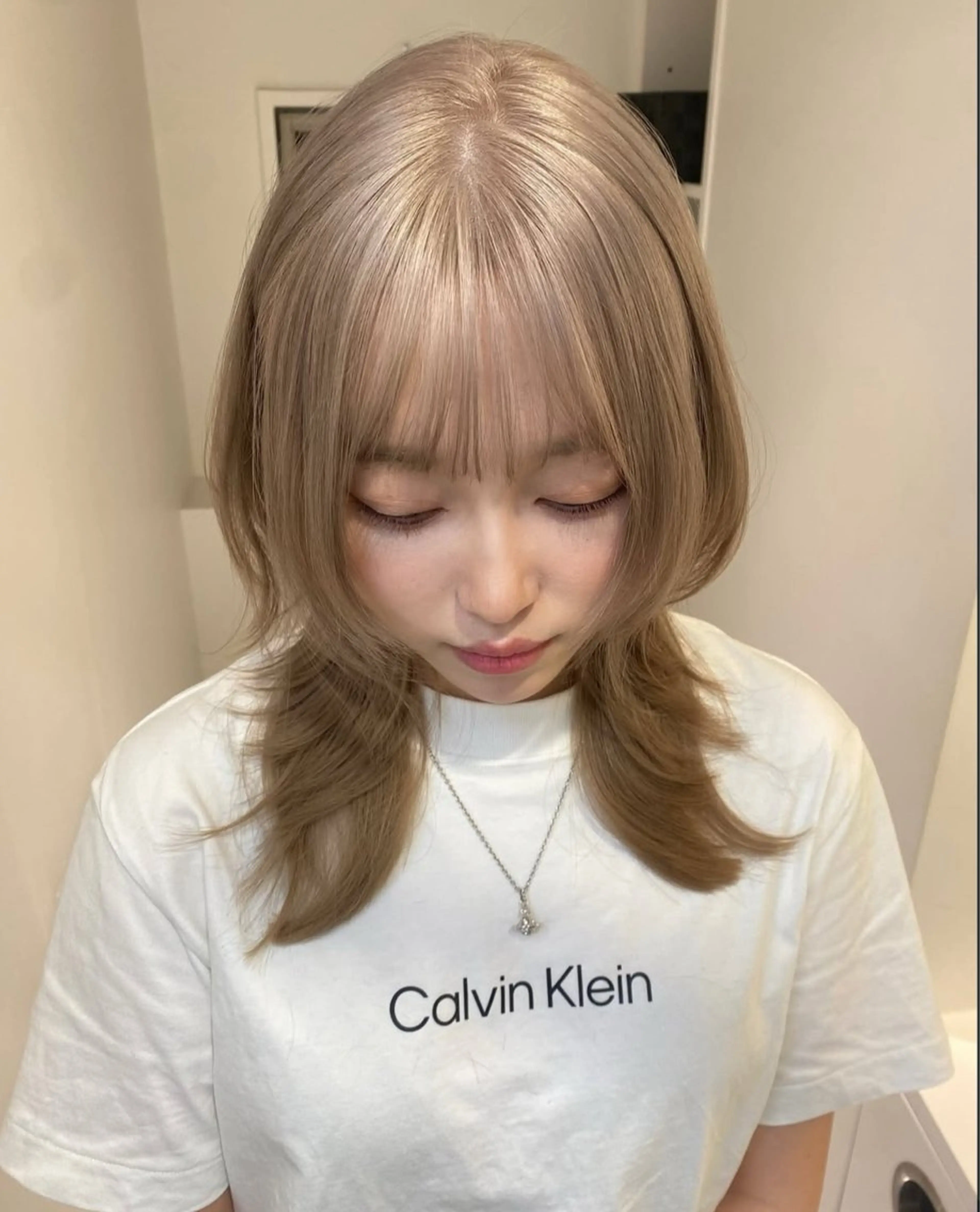 セミロング カラー パーマ ヘアアレンジ キッズ ベージュカラー ミルクティーベージュ 栄💗メンズパーマ｜ ハイトーン｜haruのヘアスタイル