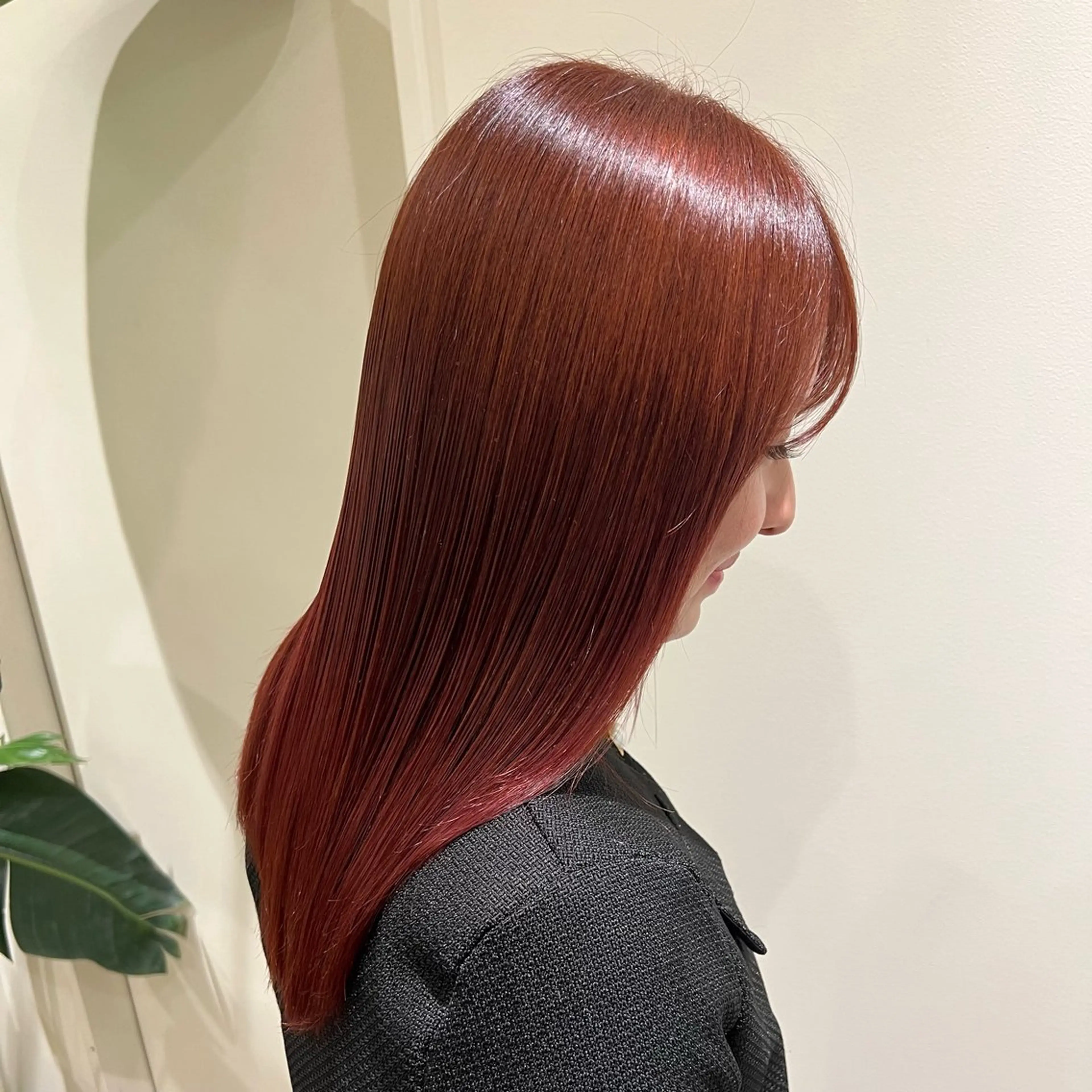 セミロング カラー 透明感カラー オレンジ ヘアカラー トリートメント AIN.ANLY 明治神宮前所属・徳浜 睦希のヘアスタイル