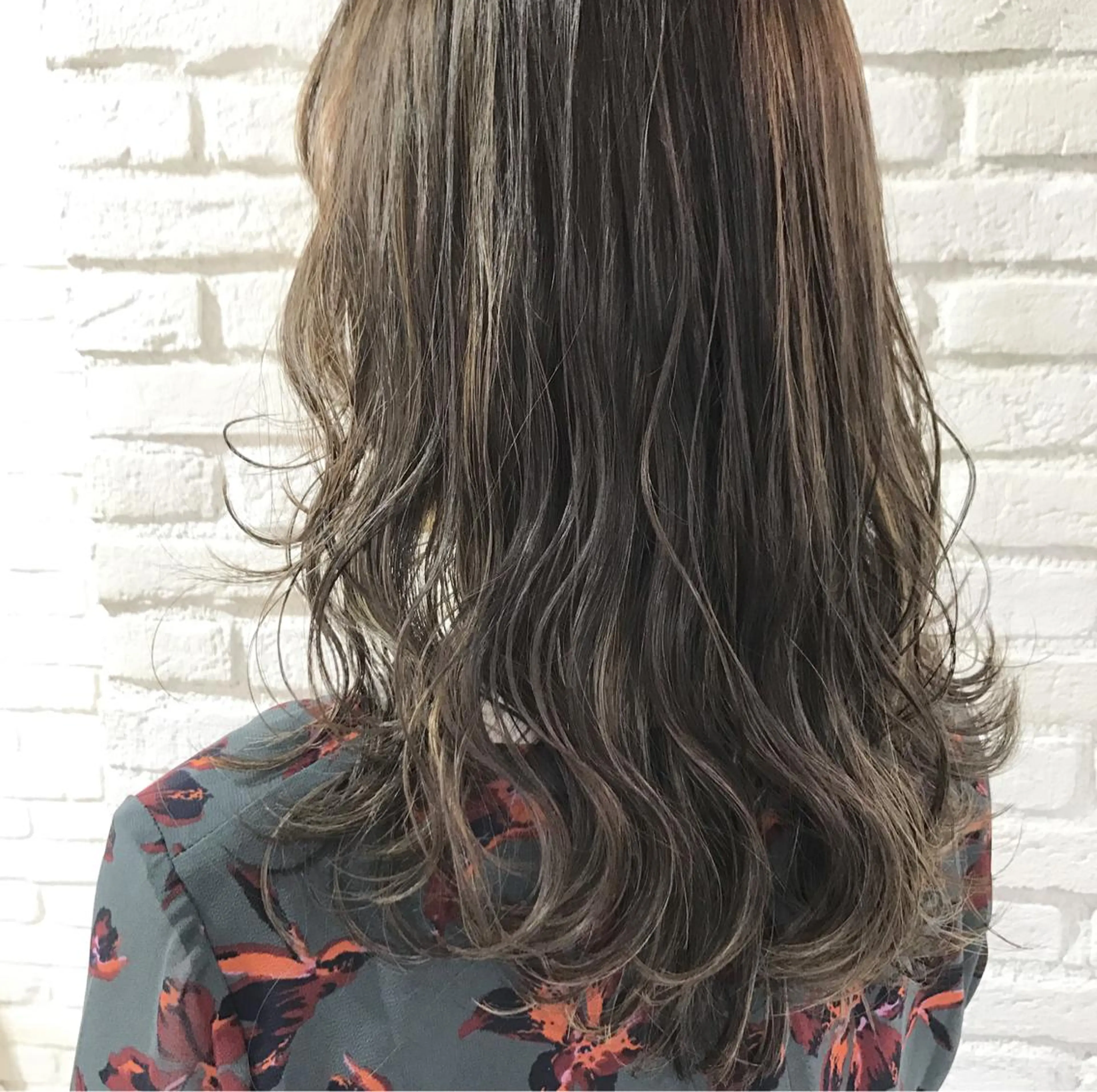 ロング カラー 顔周りカット 伊 杏のヘアスタイル