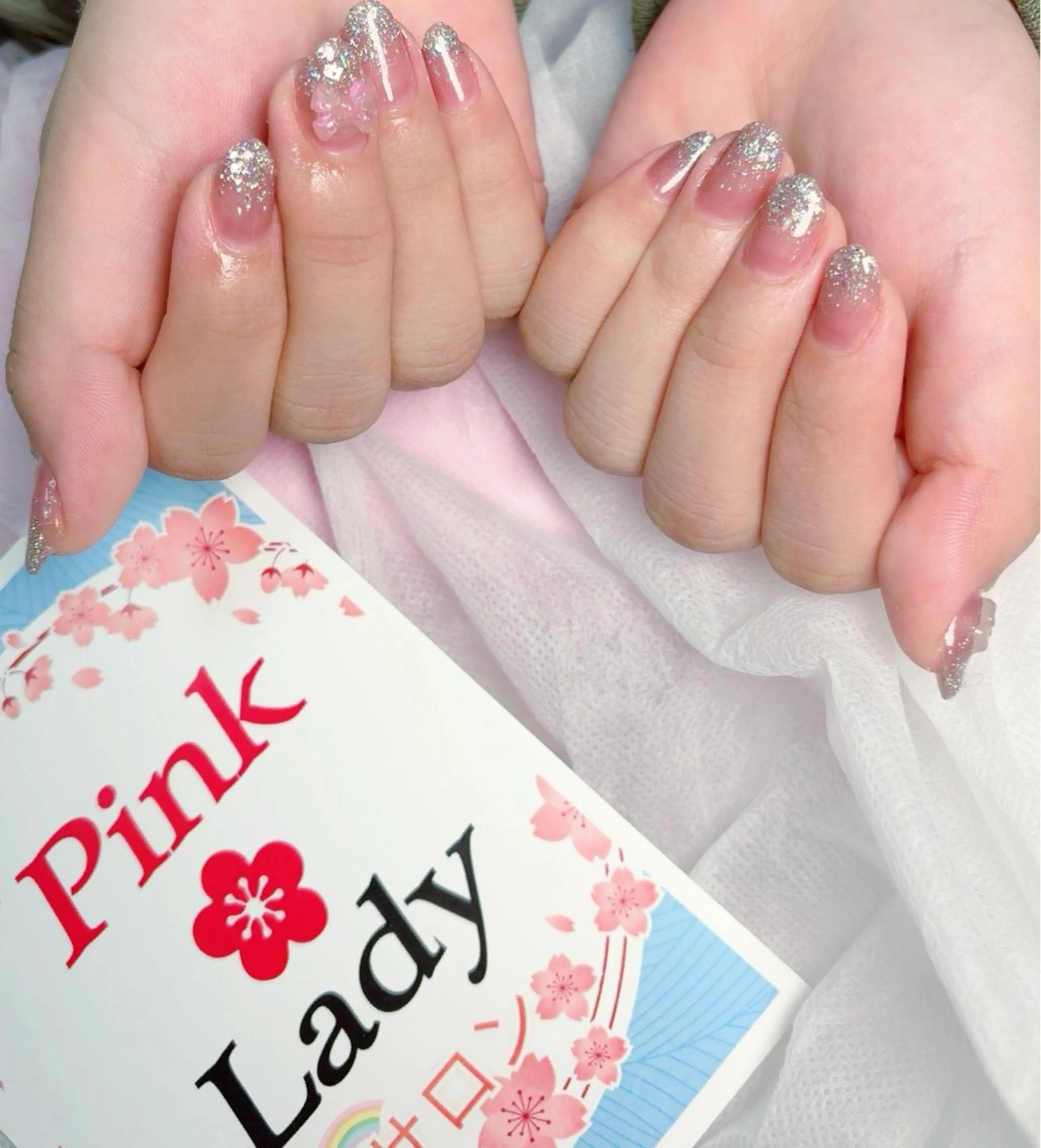 ネイル pink ladyサロン所属・べ にのネイルデザイン