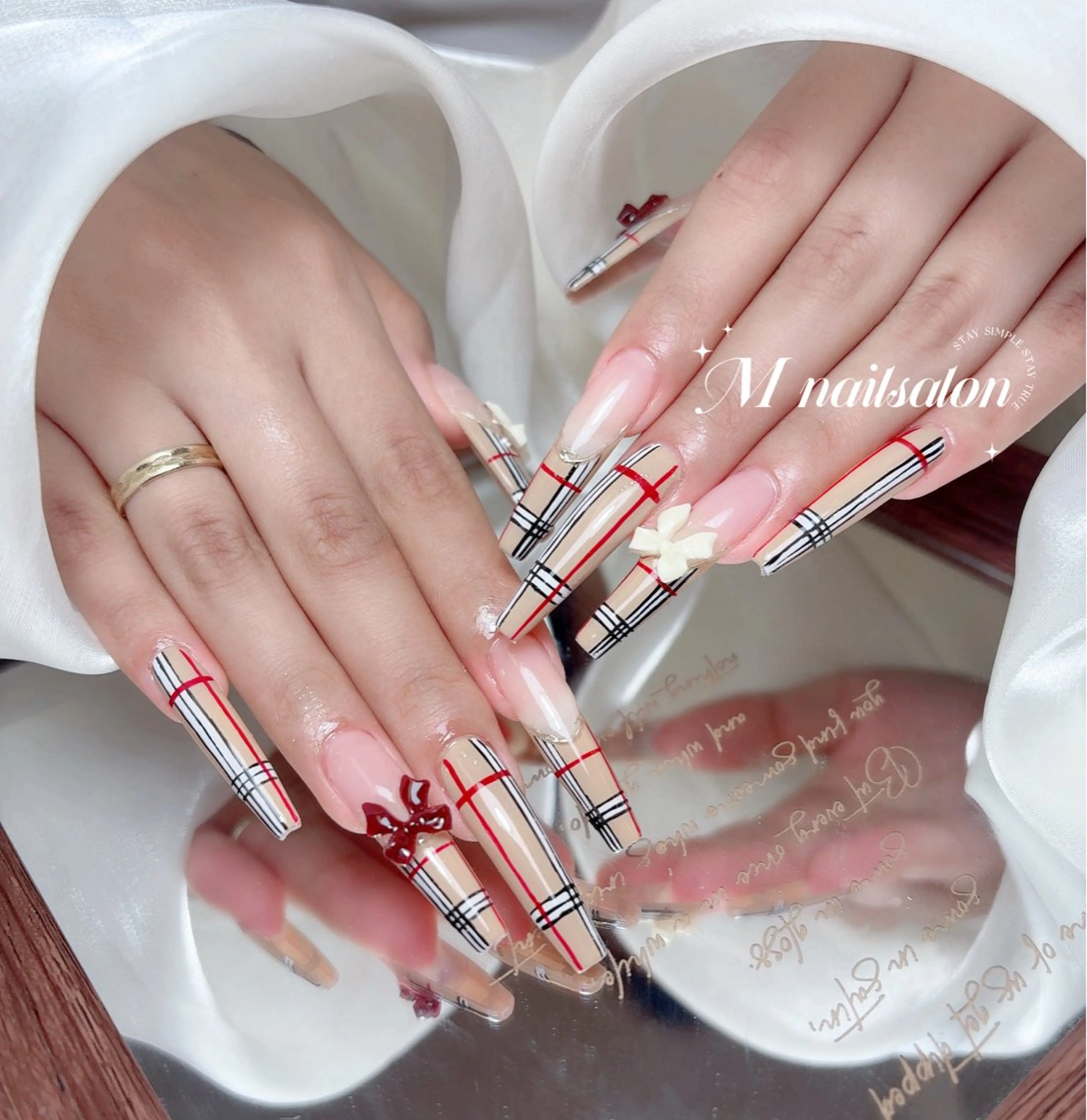 ネイル ハンドネイル M🌷nail 長さだし専門店のネイルデザイン