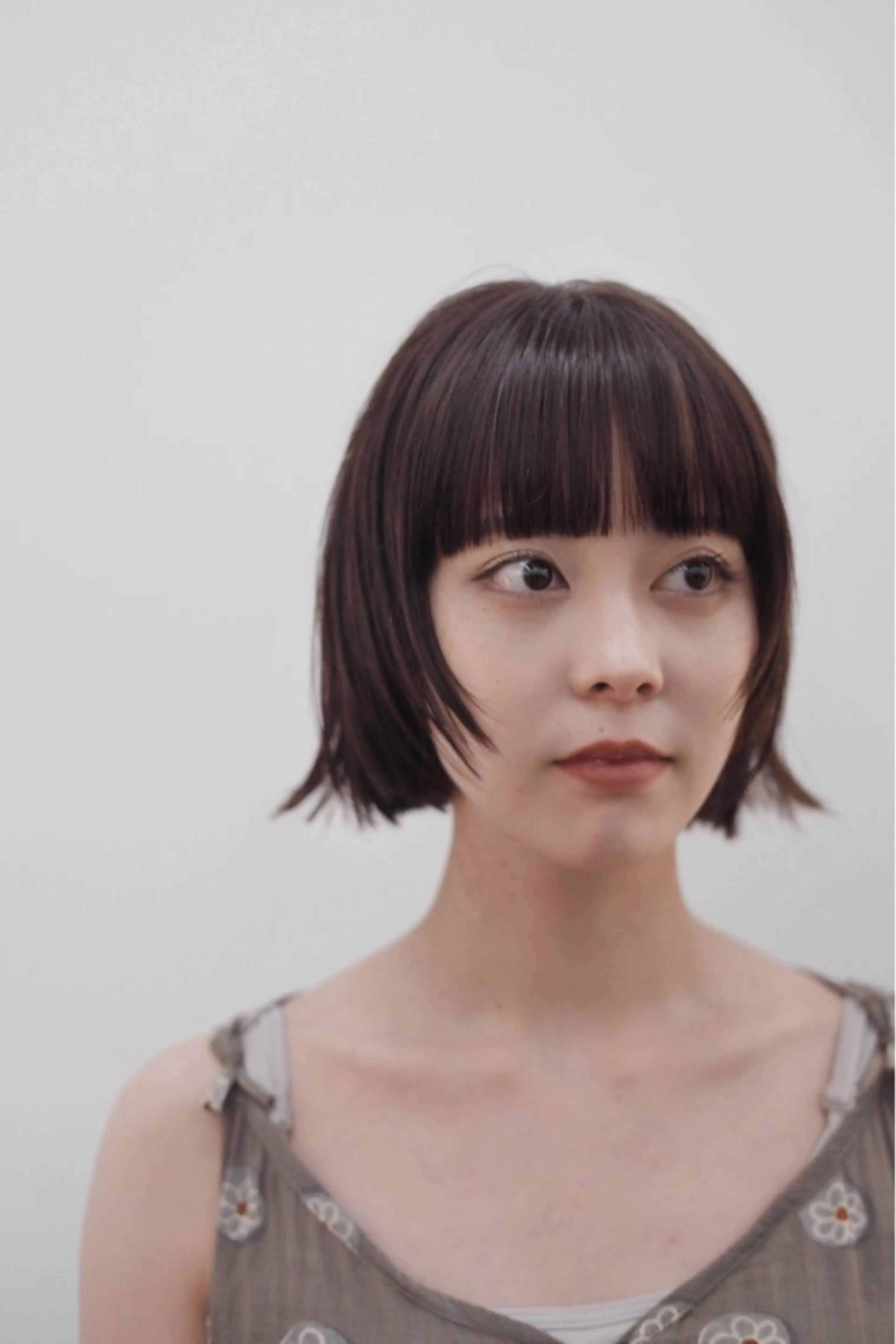 ショート カラー ボブ 顔まわりレイヤー レイヤーカット Teal所属・大石 沙季のヘアスタイル