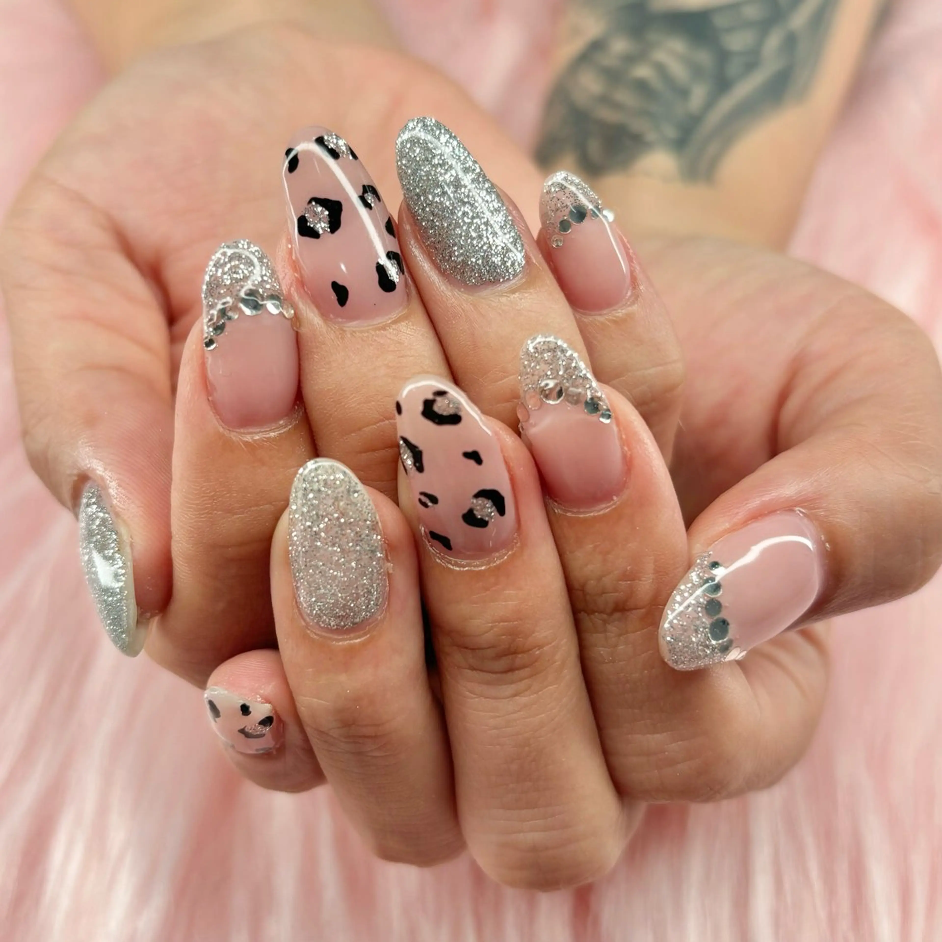 ネイル ハンドネイル R2nail所属・R2 nailのネイルデザイン