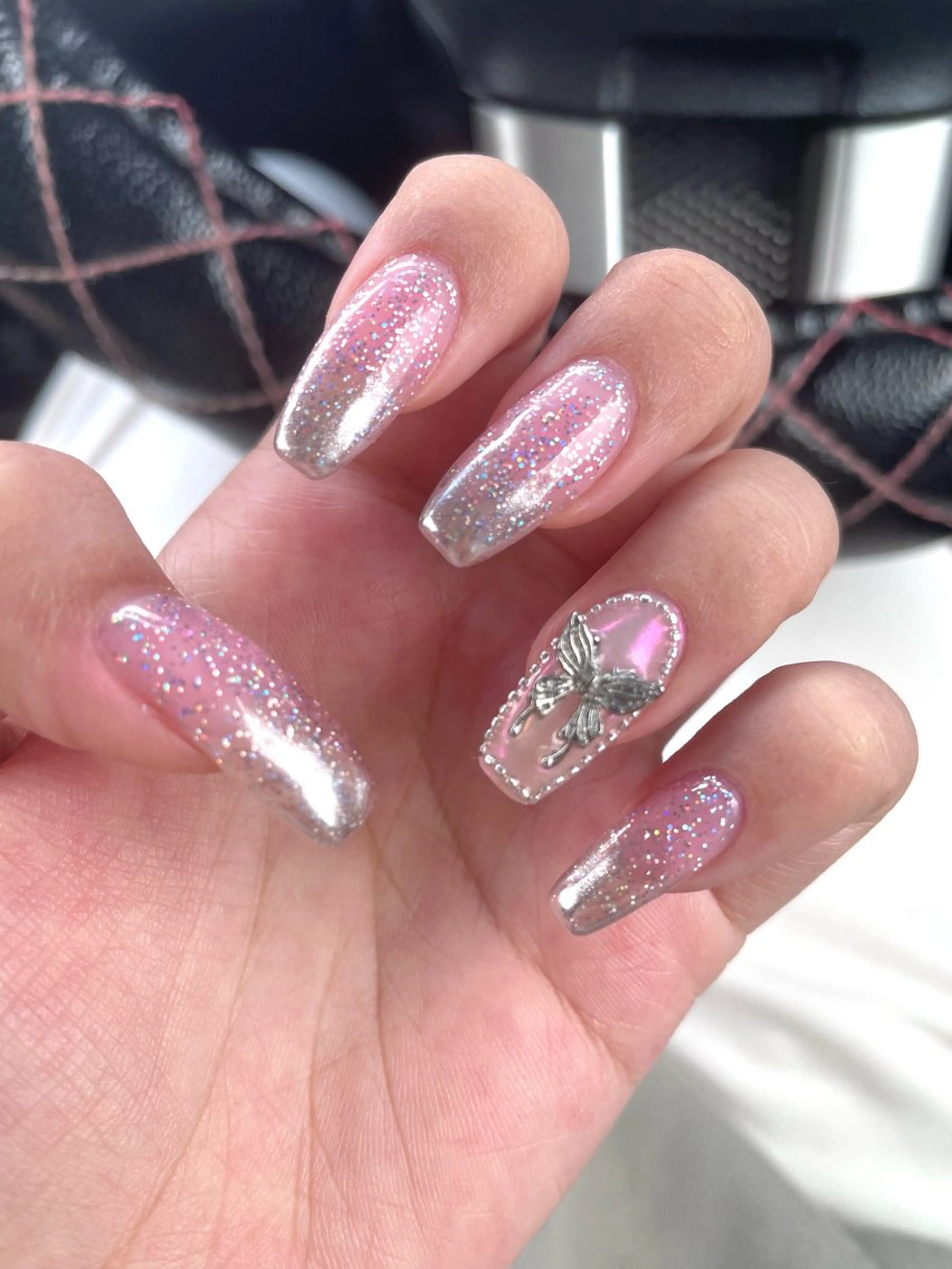 ネイル グラデーション ミラーネイル シルバー ハンドネイル ネイルサロン Purimaのネイルデザイン