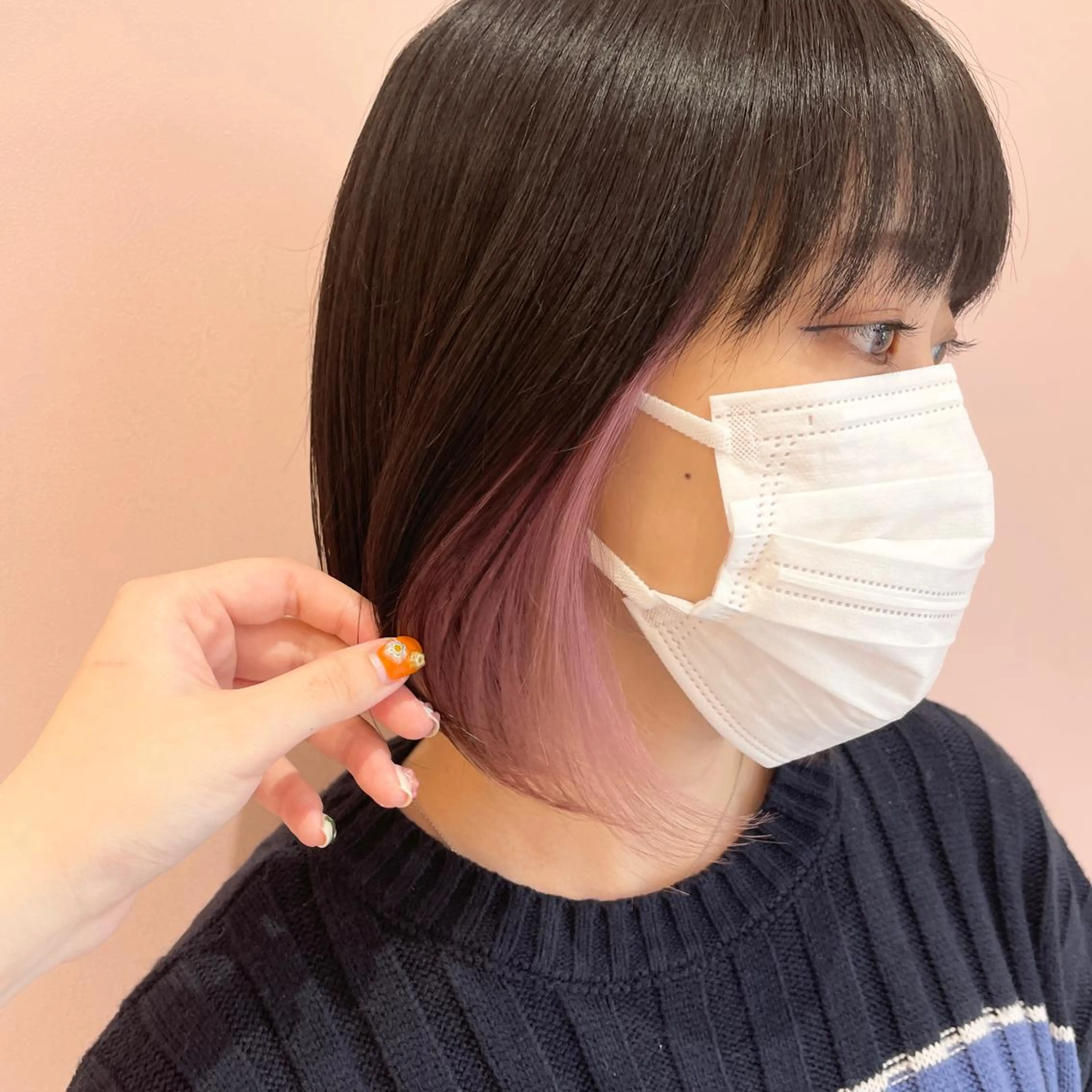 ミディアム カラー 黒髪 ピンクカラー ホワイトピンク ヘアカラー レイヤーカット/ ハイトーンchimiのヘアスタイル