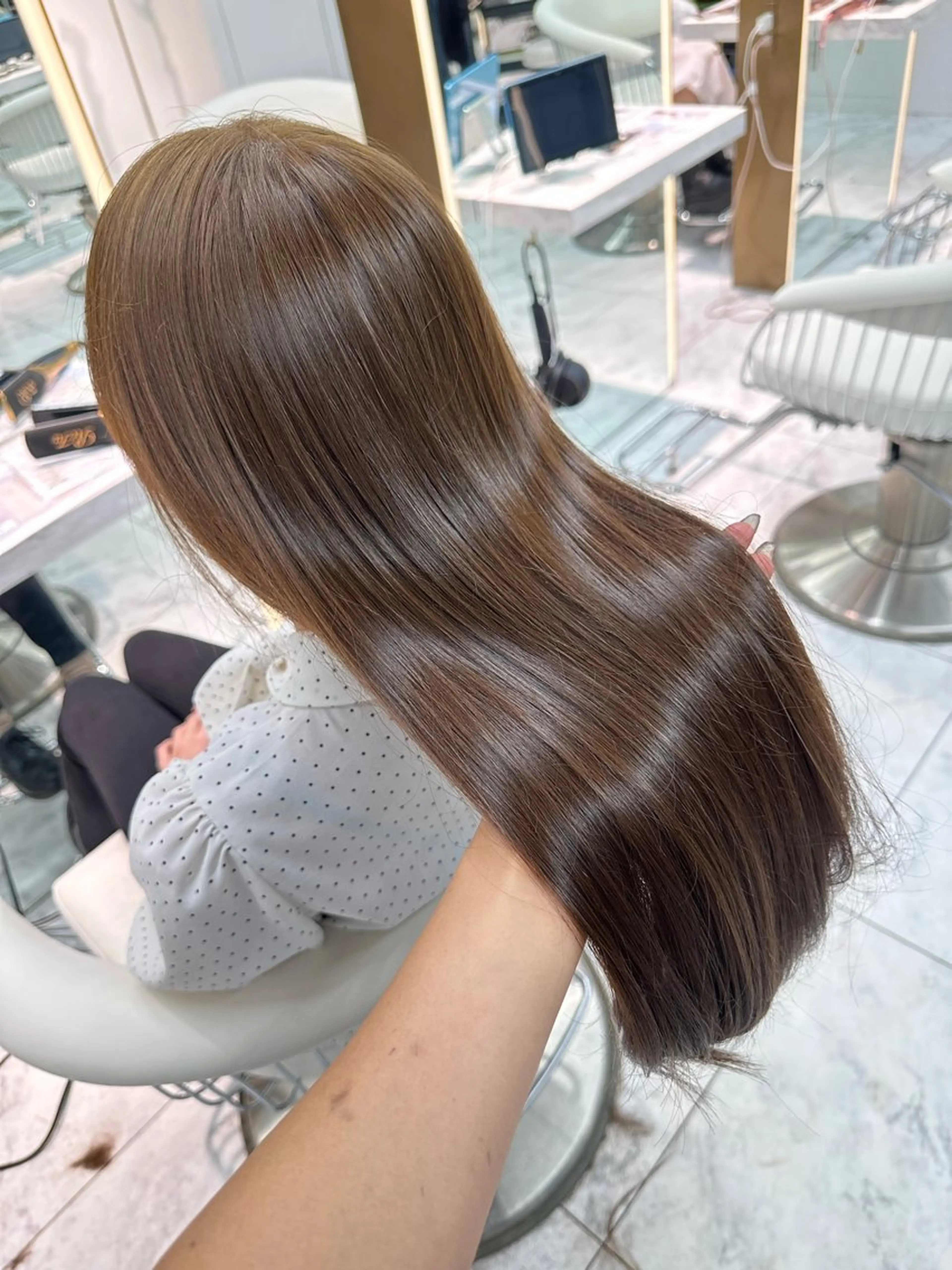 ロング カラー ベージュカラー オリーブベージュ ヘアカラー 🍒楓🍒北九州1 艶カラー作る人🎨のヘアスタイル