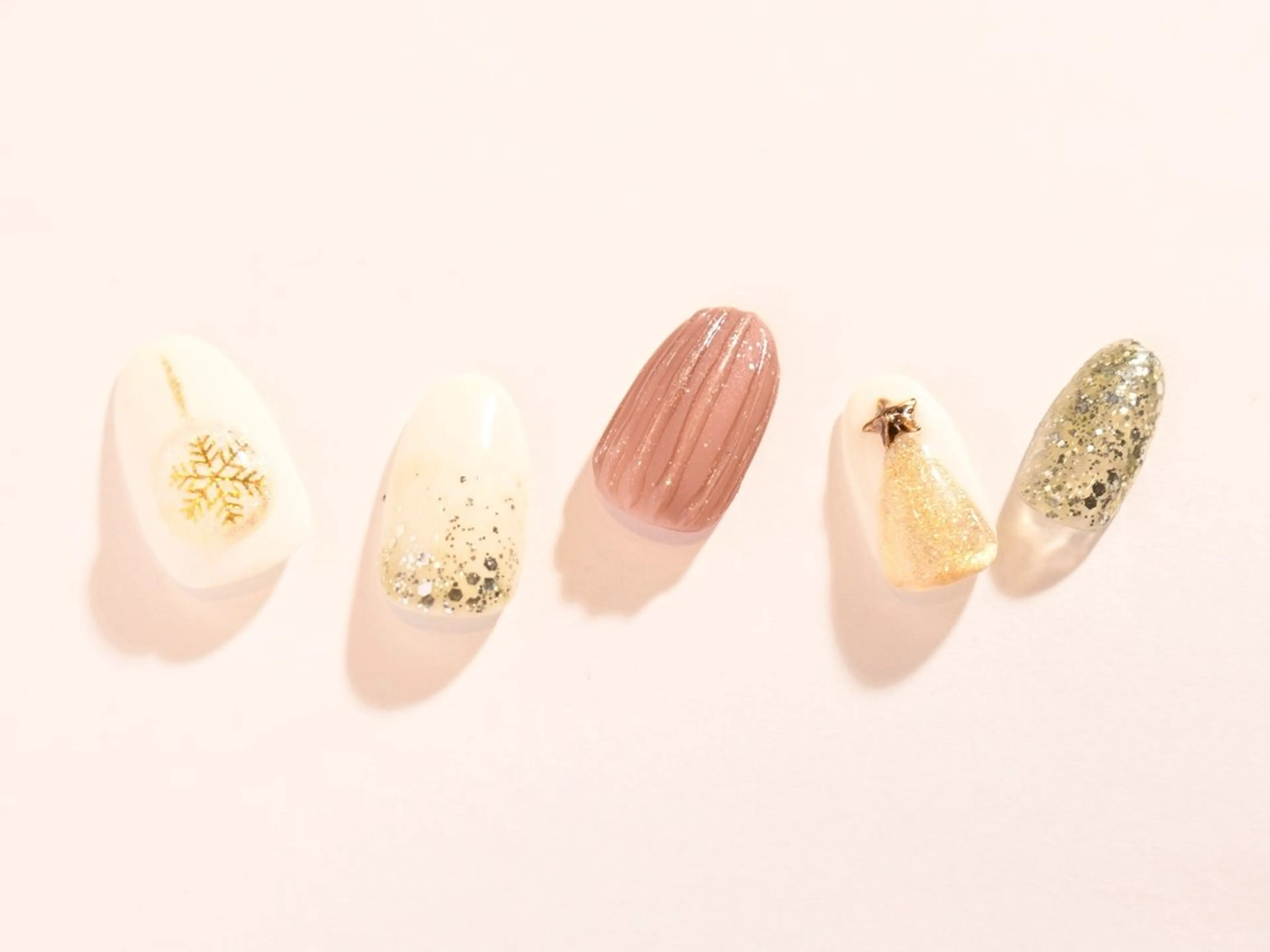 ネイル Tiary Nail Fのネイルデザイン