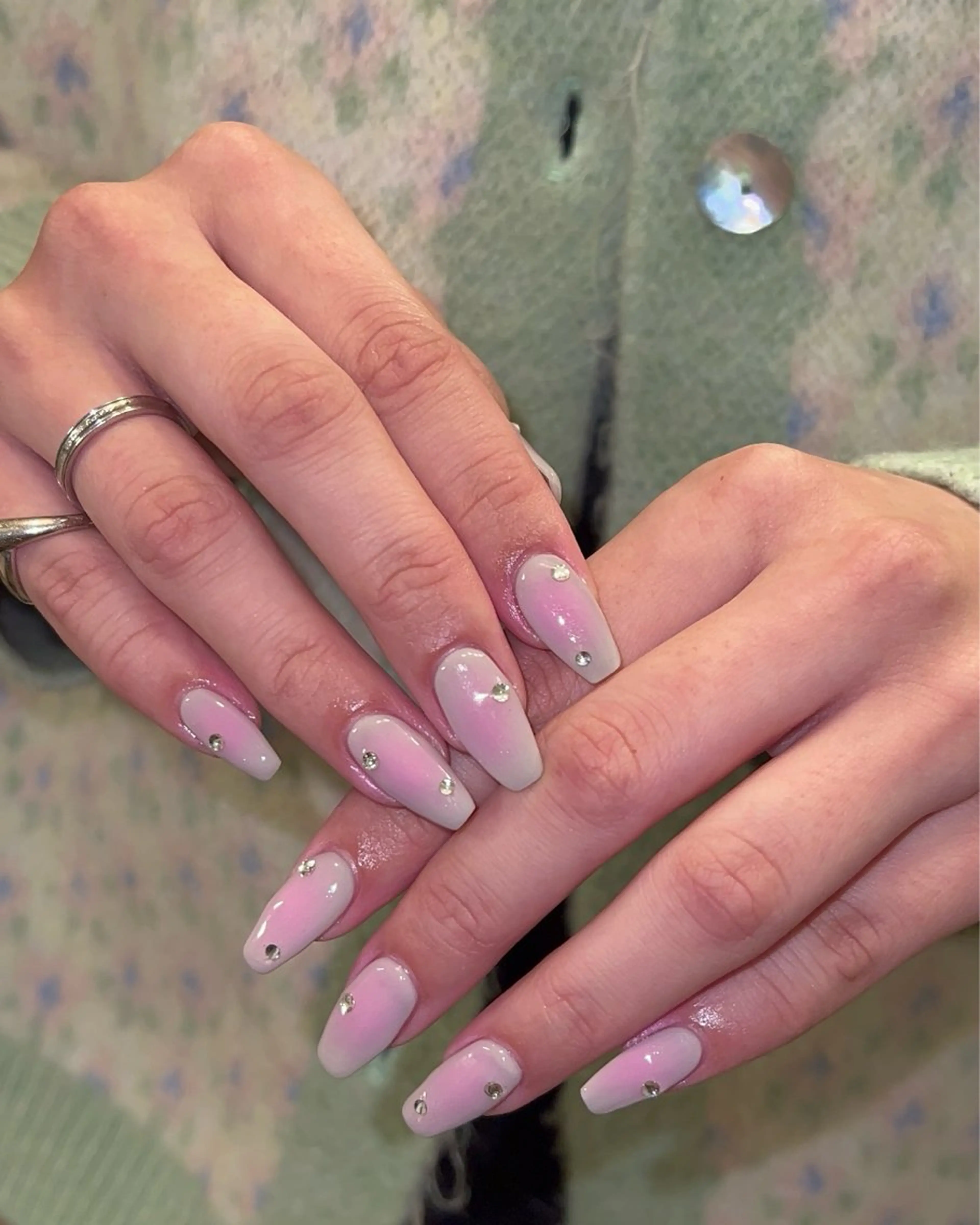 ネイル ハンドネイル フットネイル ハンドケア Nes.Nail所属・Miyagi Asamiのネイルデザイン