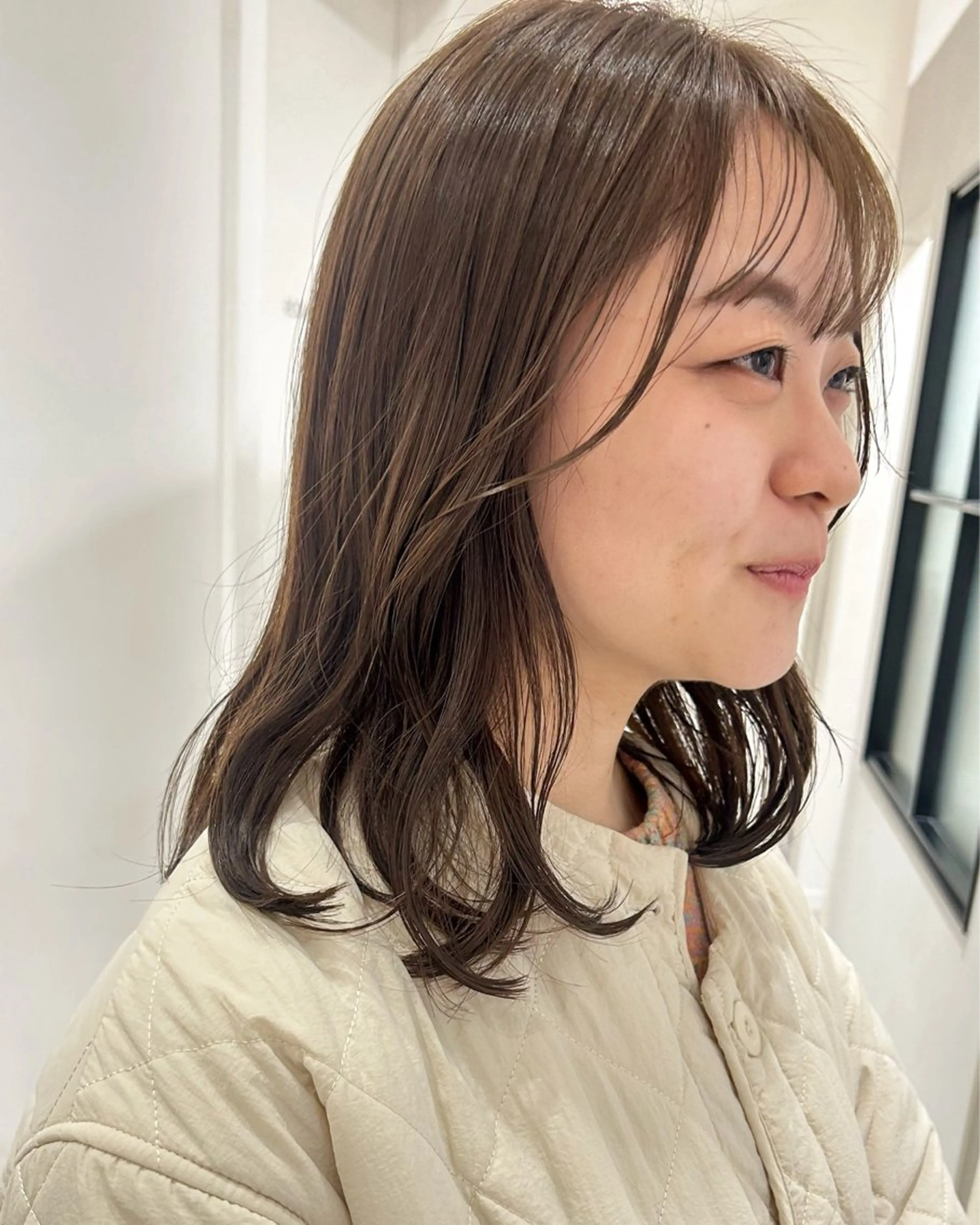 ミディアム カラー ブリーチ 透明感カラー ブリーチなしカラー ヘアカラー オリーブベージュ/ ブリーチなし透明感のヘアスタイル