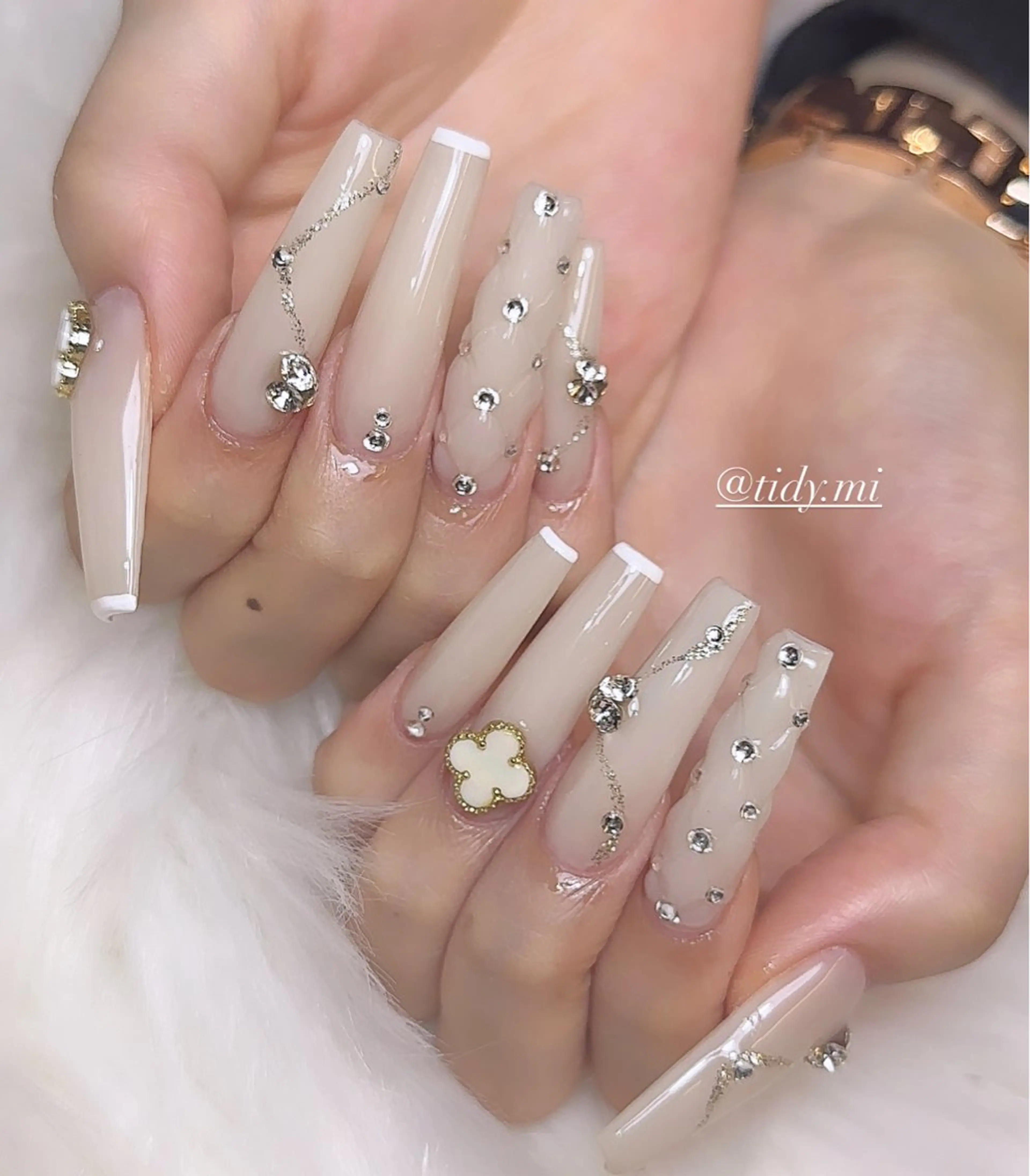 ネイル スカルプネイル TIDY M&Mのネイルデザイン