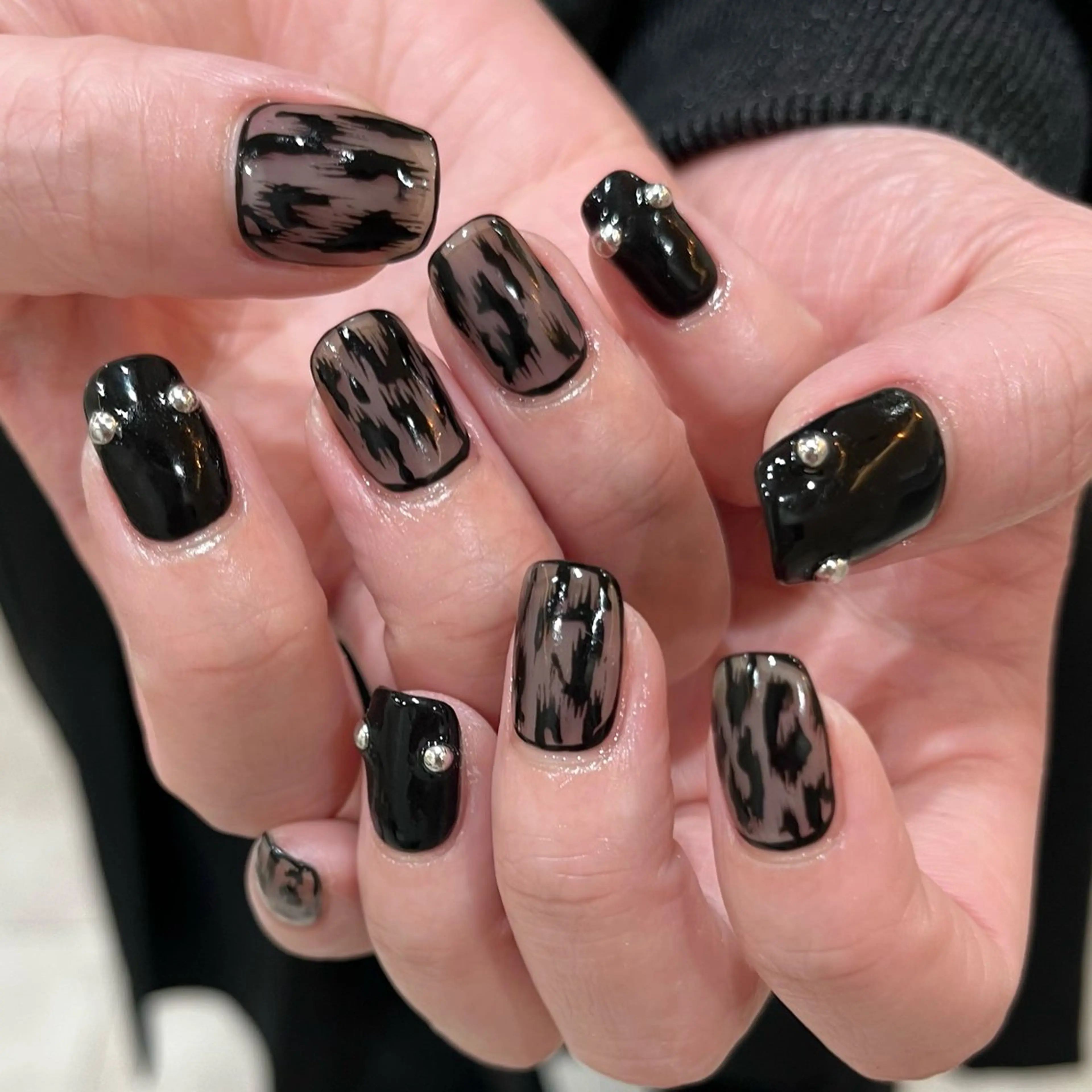 ネイル ハンドネイル shio ♡ 10月分予約受付中のネイルデザイン