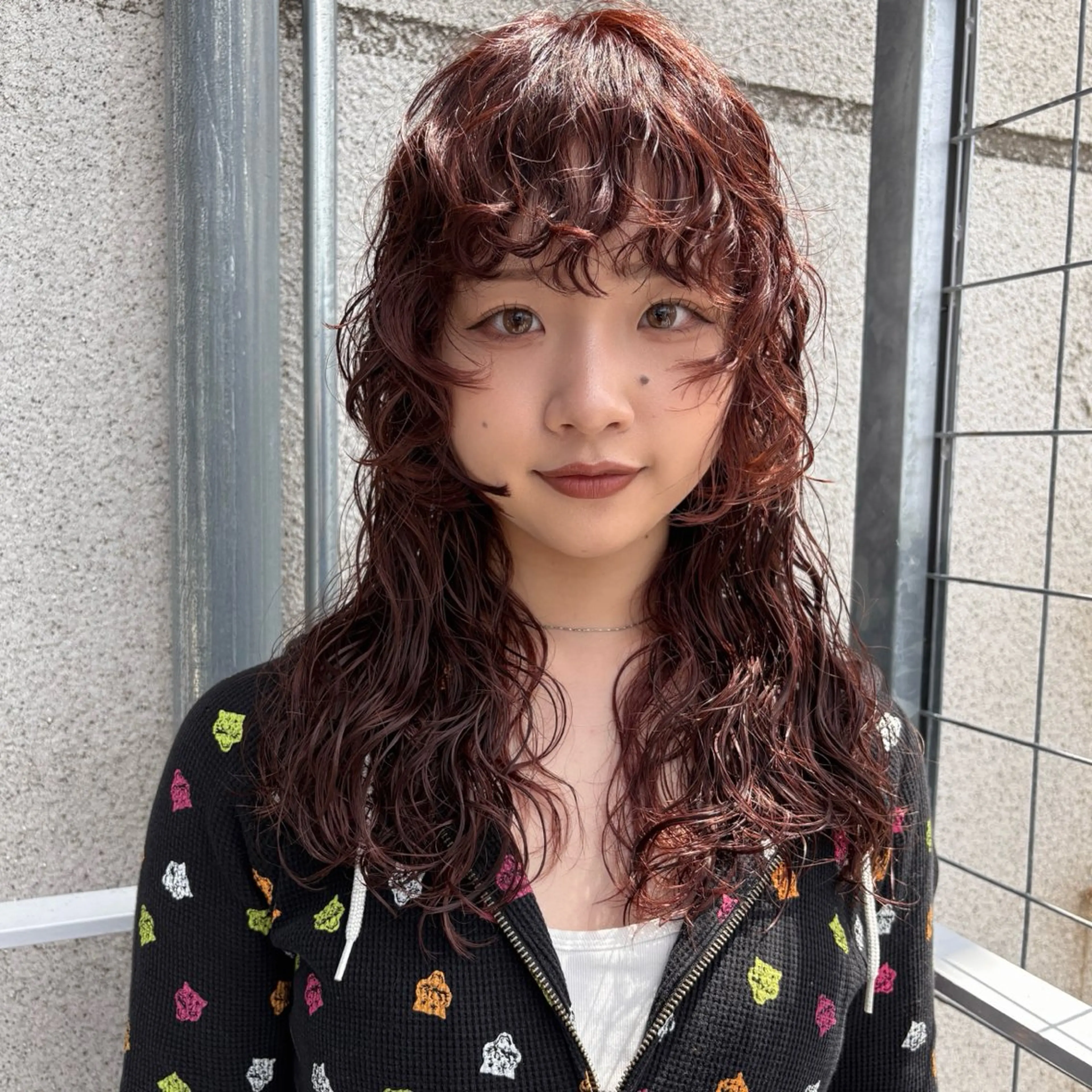 ロング パーマ レイヤーカット FBeauty 青山店所属・透明感カラー& 外国人風パーマのヘアスタイル