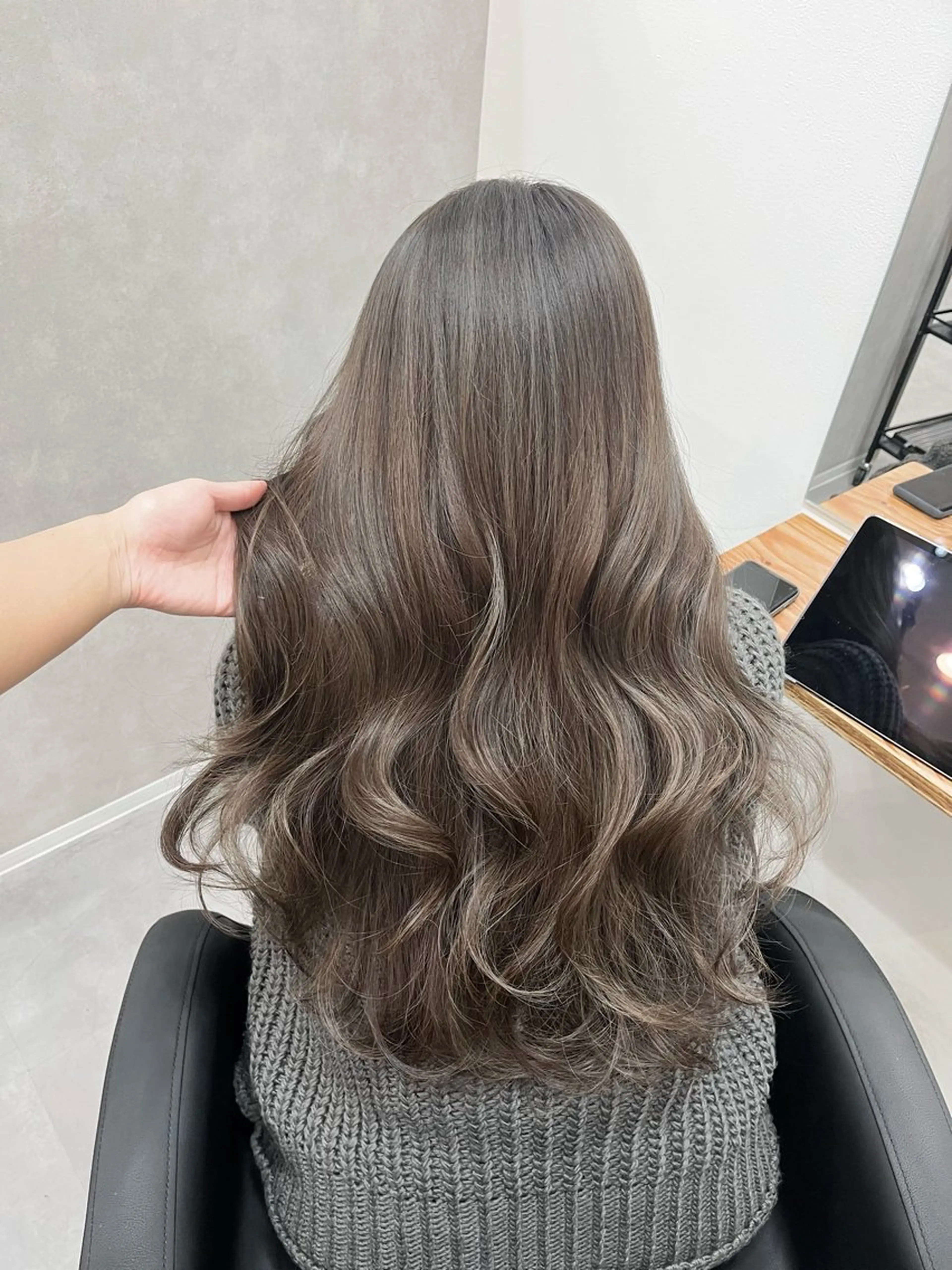 ロング カラー バレイヤージュ レイヤーカット waku所属・菜月/豊橋/ 下地店隔週のヘアスタイル