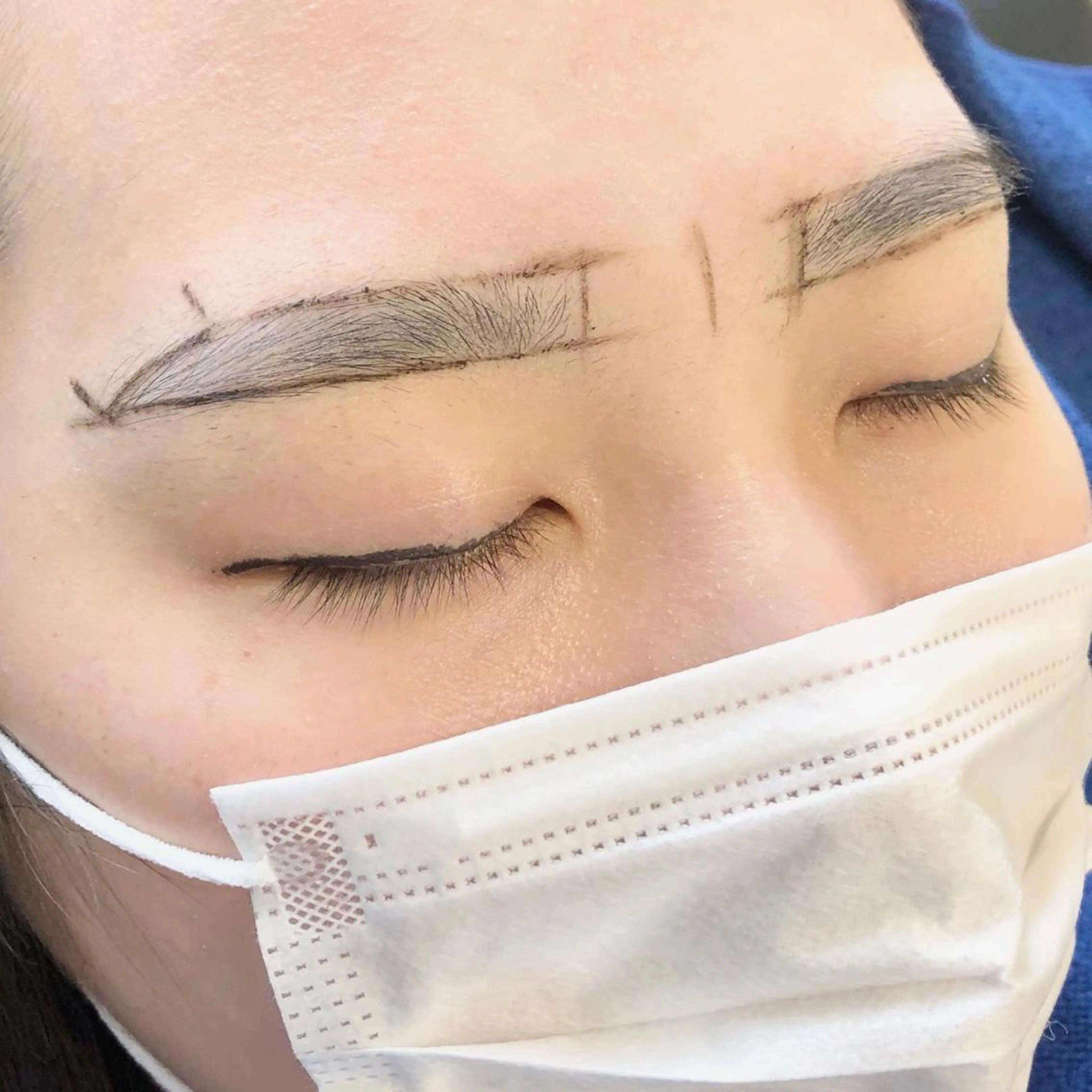 アイブロウ ハリウッドブロウリフト メンズアイブロウ 眉毛ワックス脱毛 salon NABEE所属・★眉毛専門店★ サロンナビーの眉毛・アイブロウイメージ