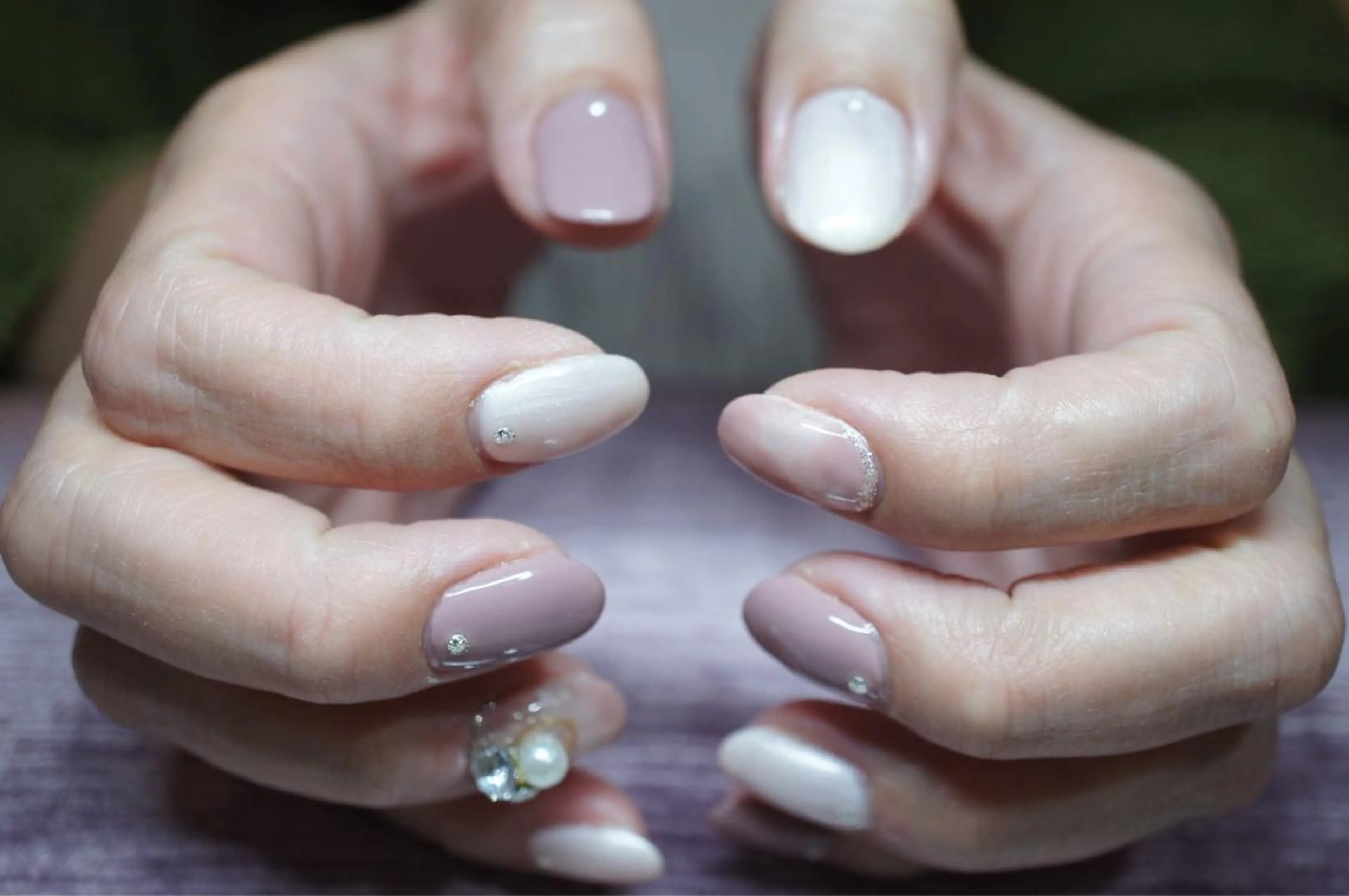 ネイル アートネイル ストーンネイル プライベートサロン jewel nailのネイルデザイン