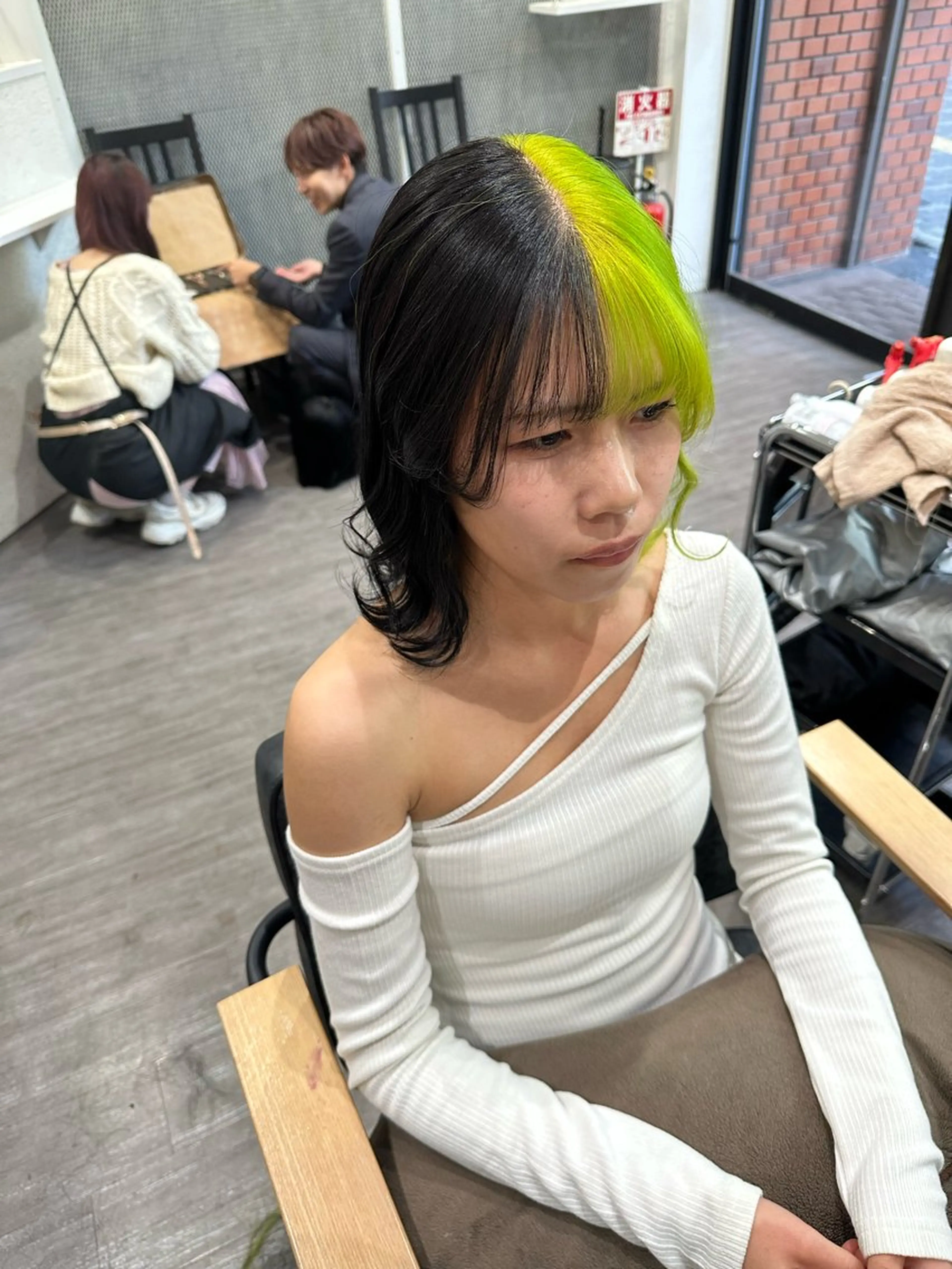 ミディアム カラー 黒髪 カット ヘアカラー トリートメント 艶髪レイヤー上田 紗也🇰🇷💗のヘアスタイル