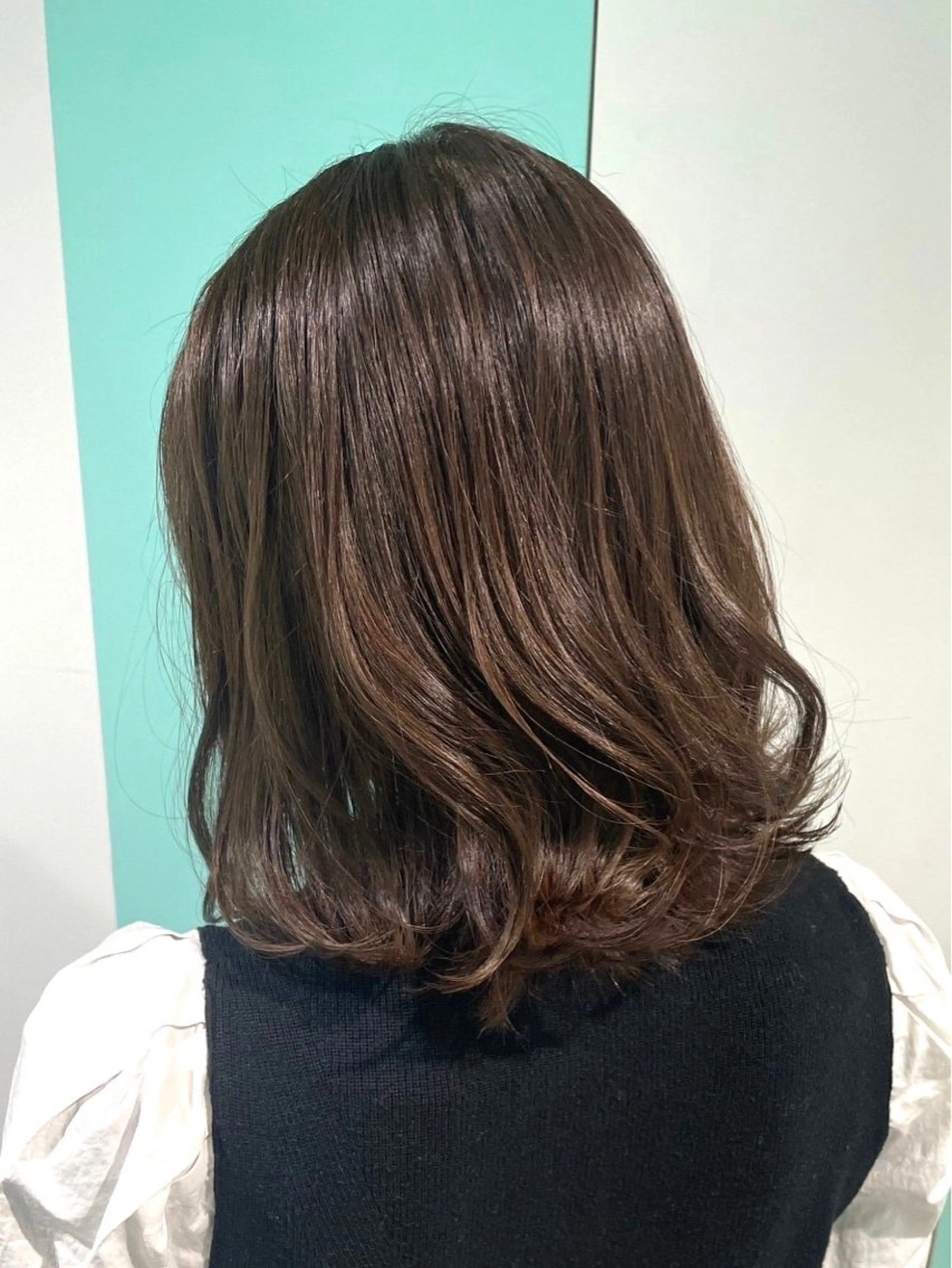 カラー 八馬 那由多のヘアスタイル