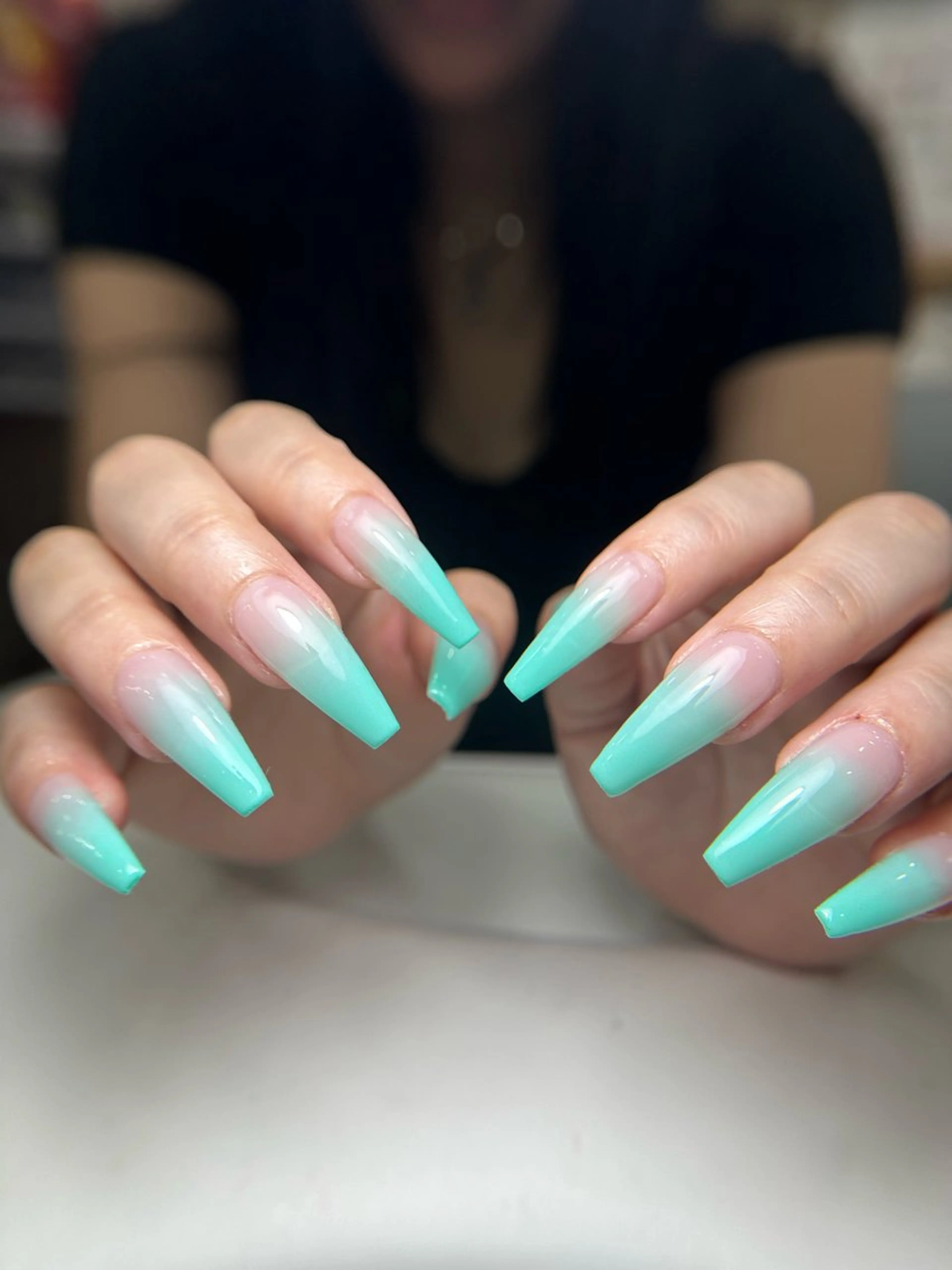 ネイル フレンチネイル グラデーション 韓国ネイル マグネットネイル シンプルネイル ハンドネイル CoMo Nail Studio所属・CoMo Nailのネイルデザイン