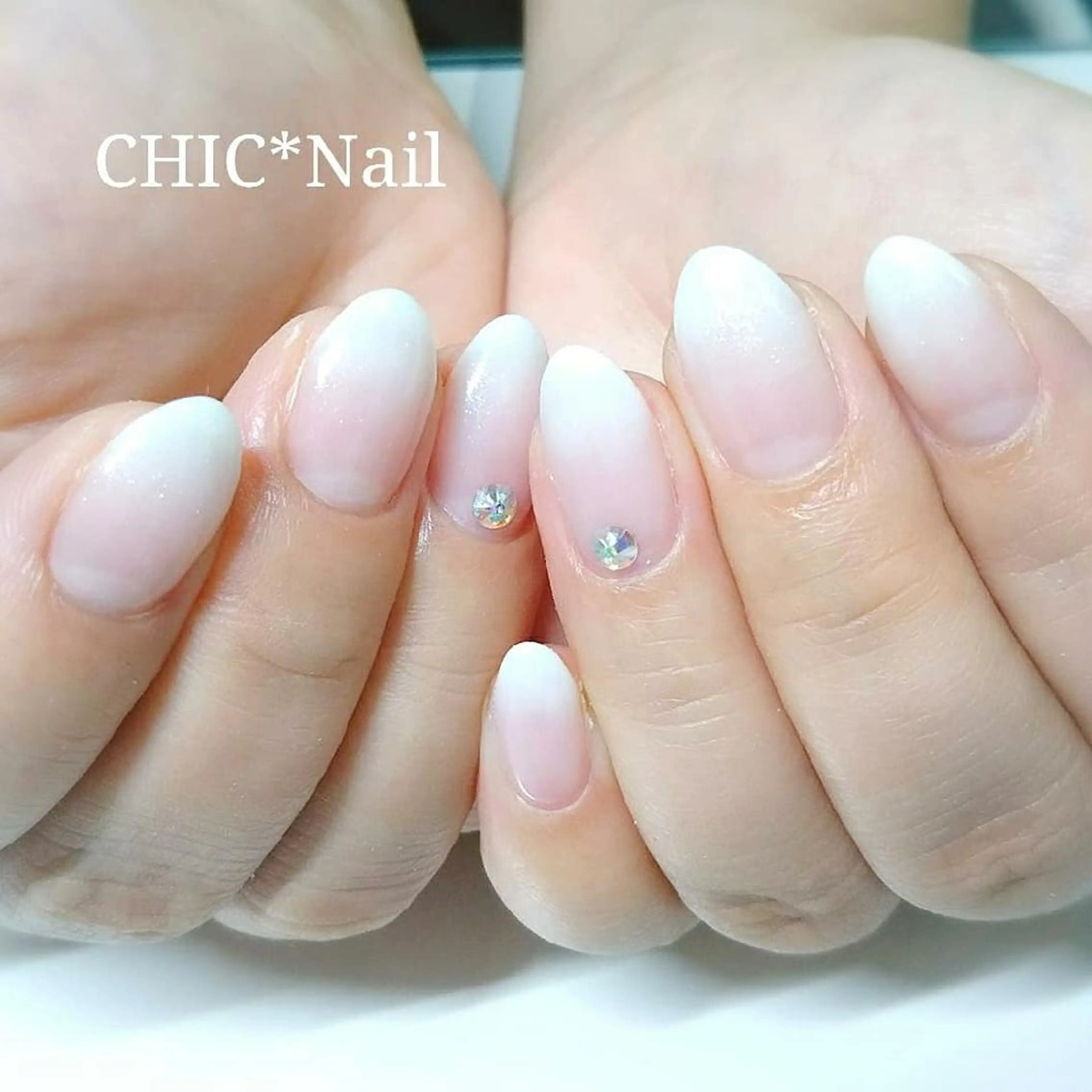 ネイル ストーンネイル ハンドネイル Chic. nailのネイルデザイン