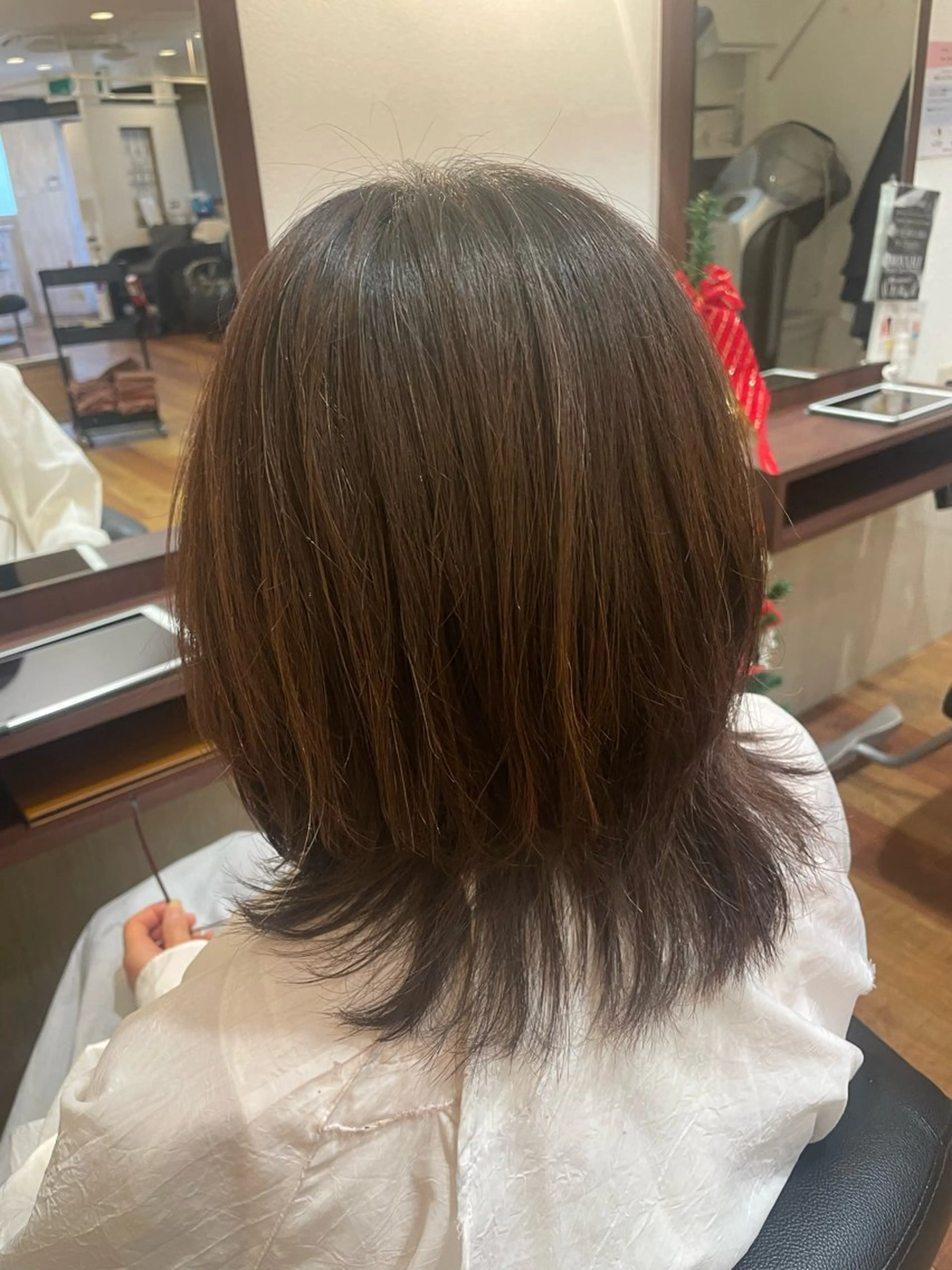 ミディアム molla所属・やまもと あきこのヘアスタイル